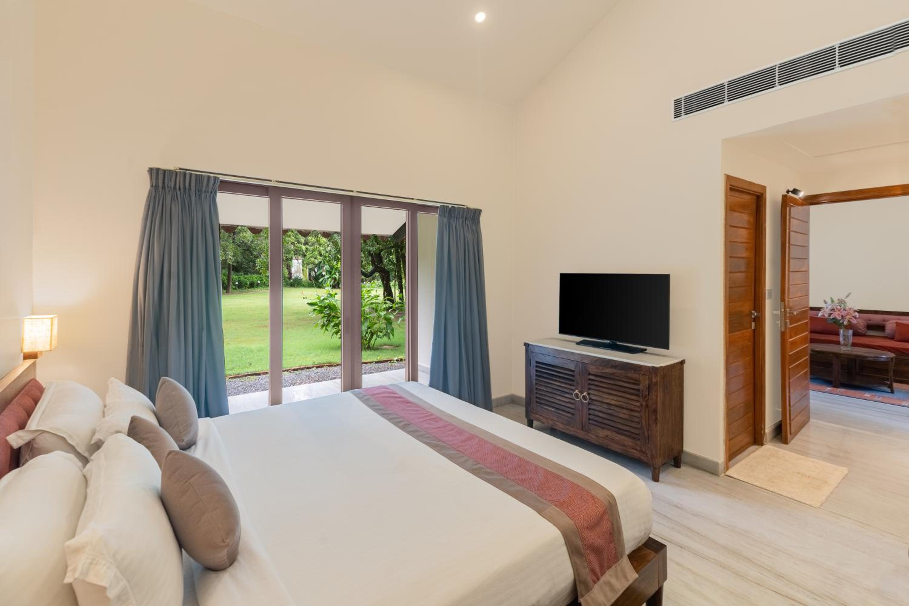 Luxury Suite photo 1