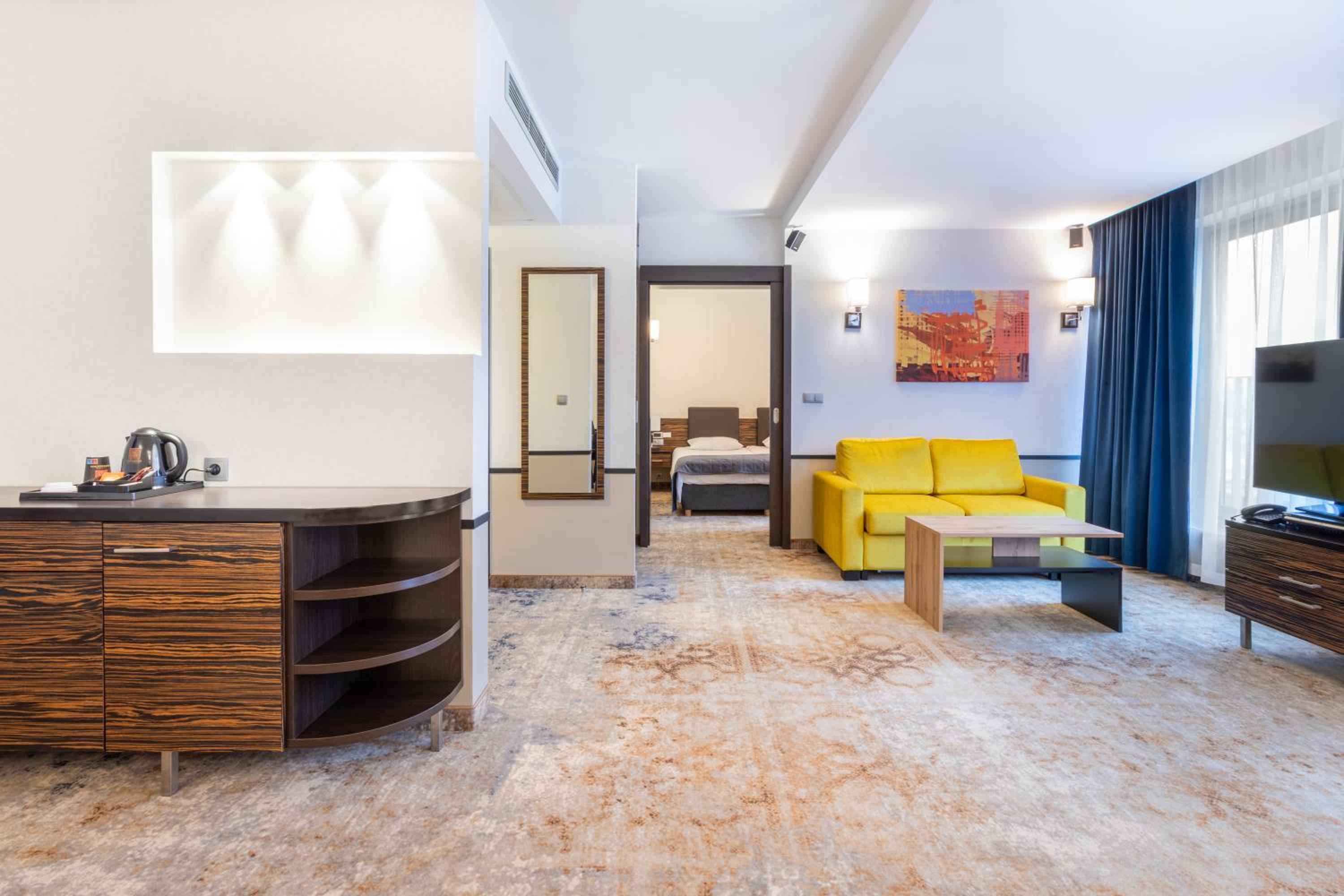 One-Bedroom Apartment - Photo 7