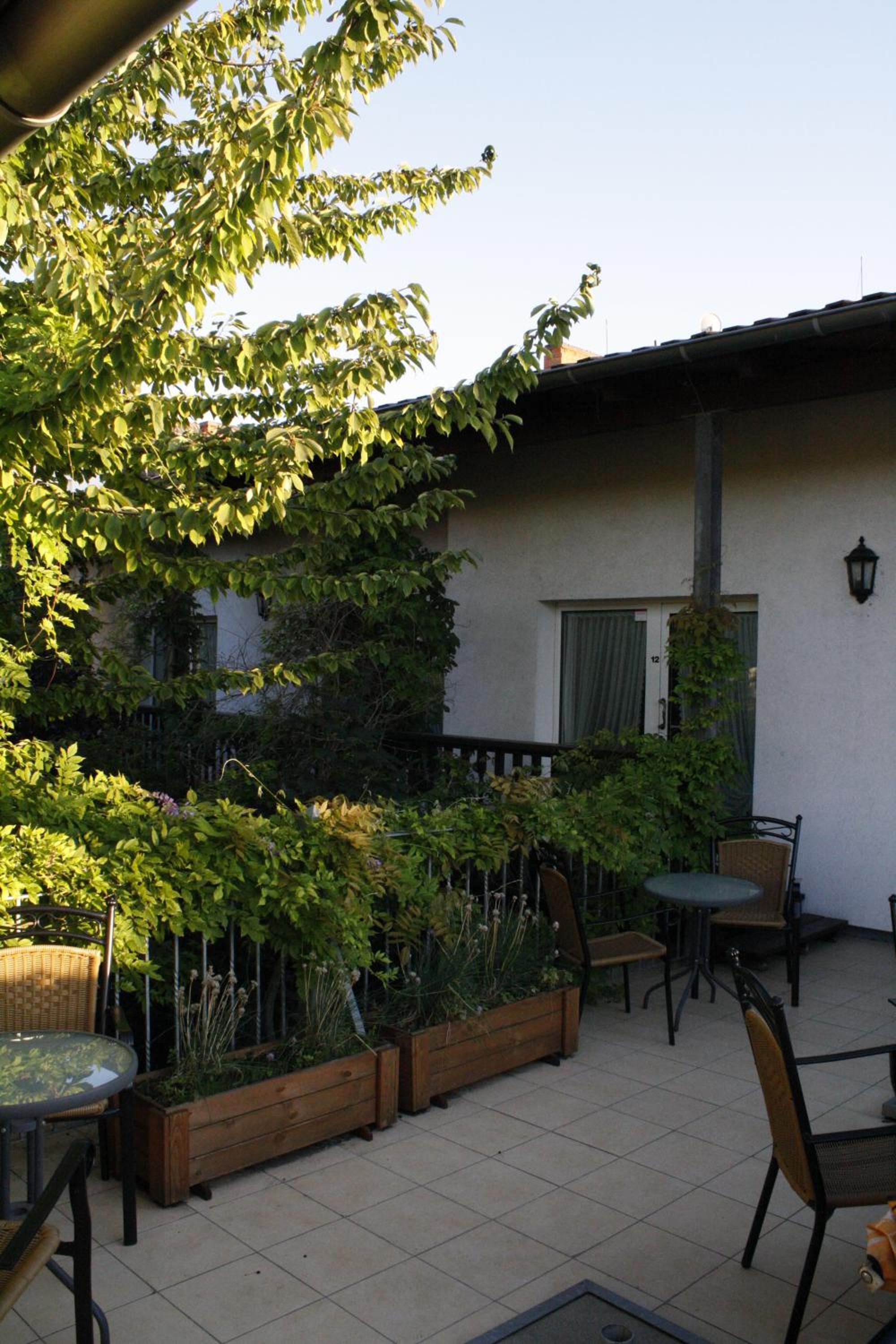 Standard Double or Twin Room with Garden View photo 3