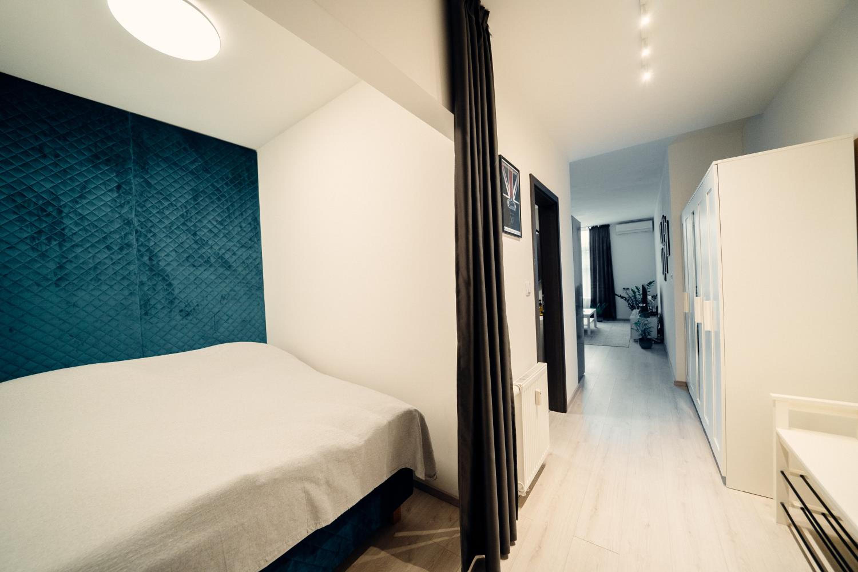 One-Bedroom Apartment - Photo 5