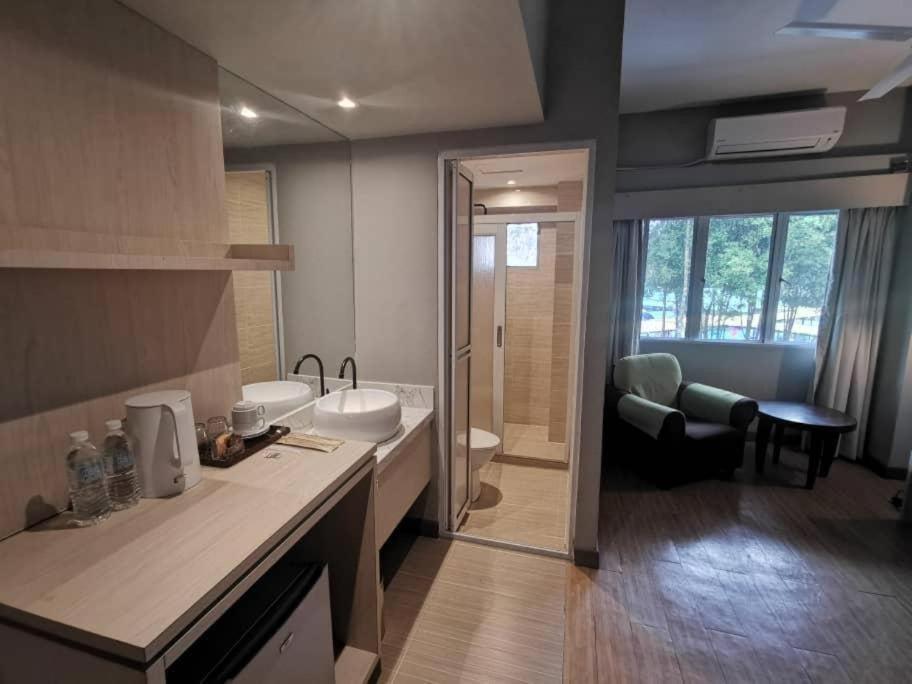 Double or Twin Room - Photo 7