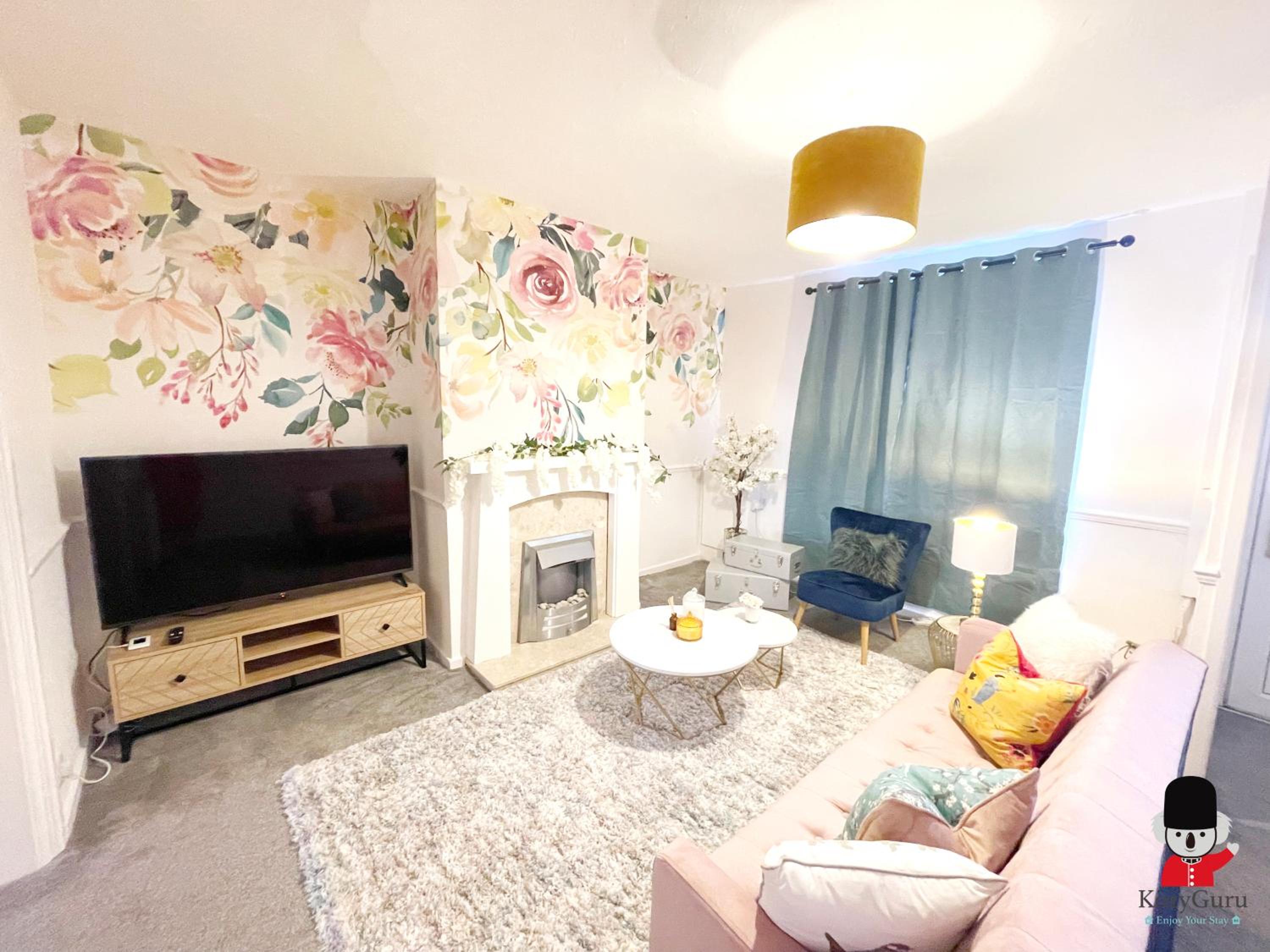 Three-Bedroom Apartment photo 1