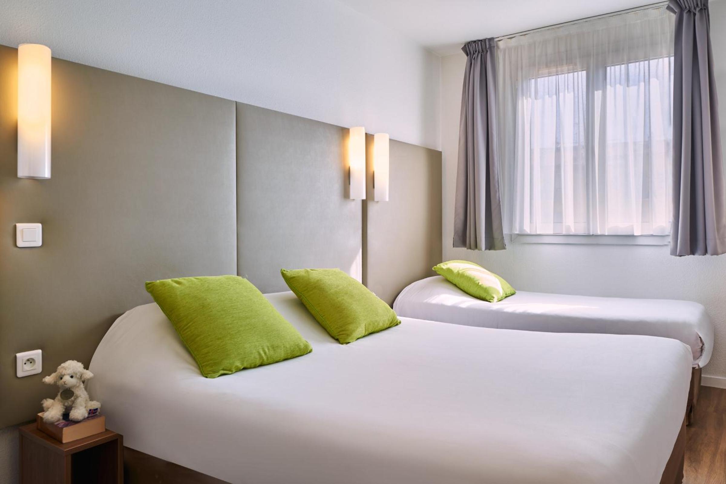 Triple Room with Double Bed - Photo 2