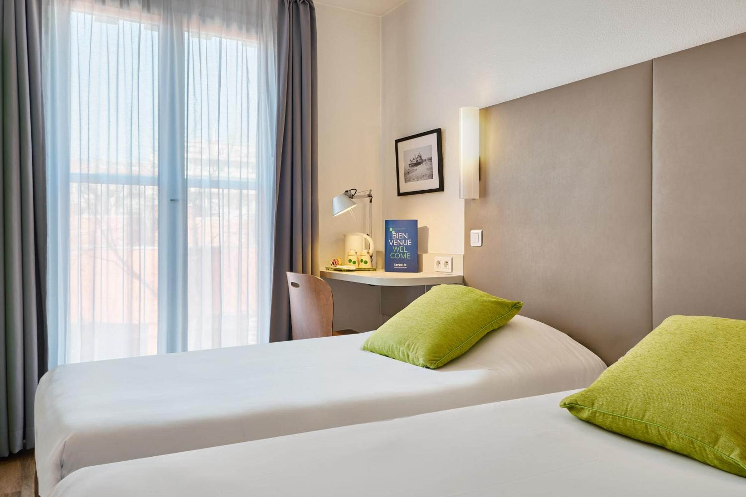 Twin Room - Photo 3