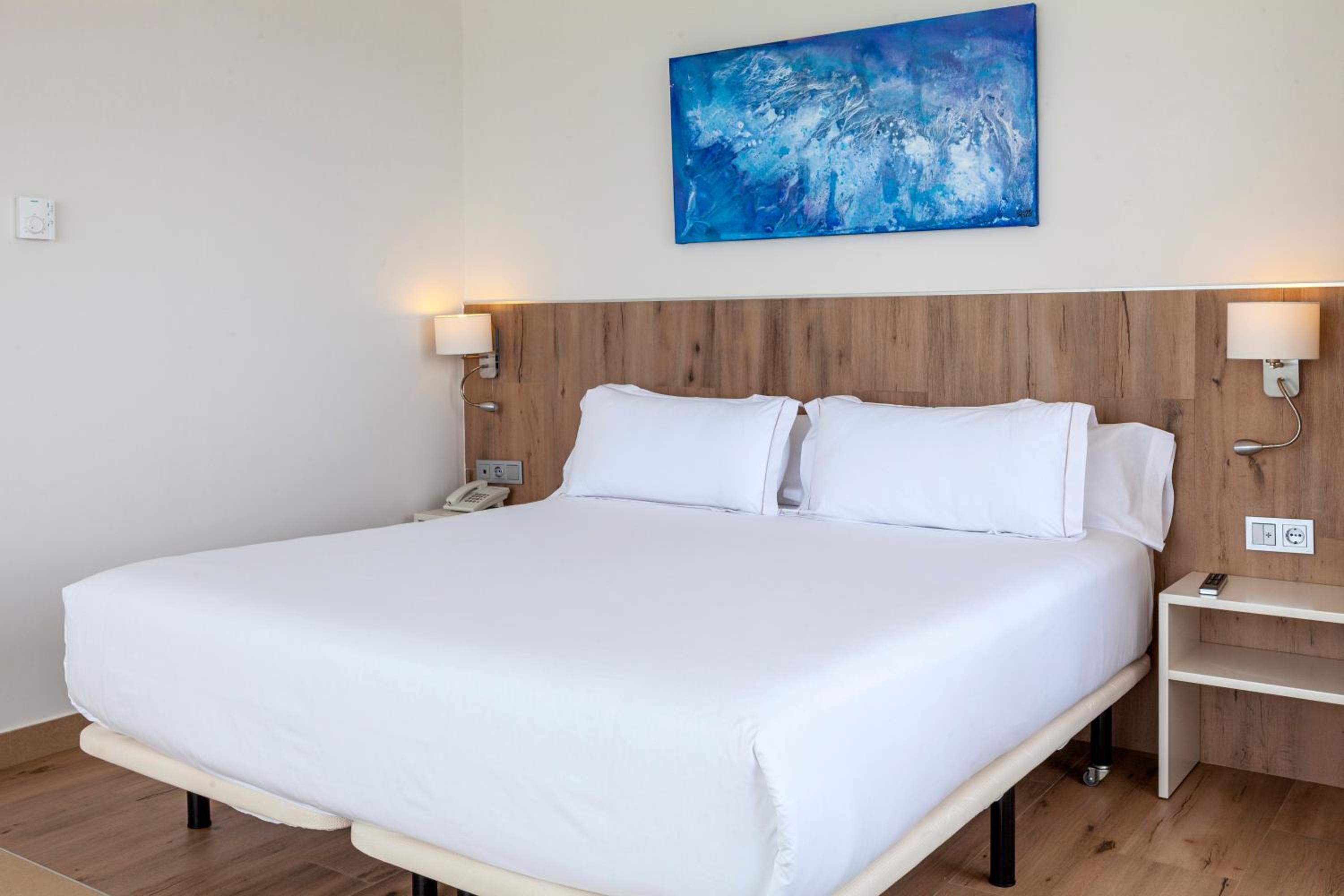 Junior Suite (2 Adults) - Photo 6