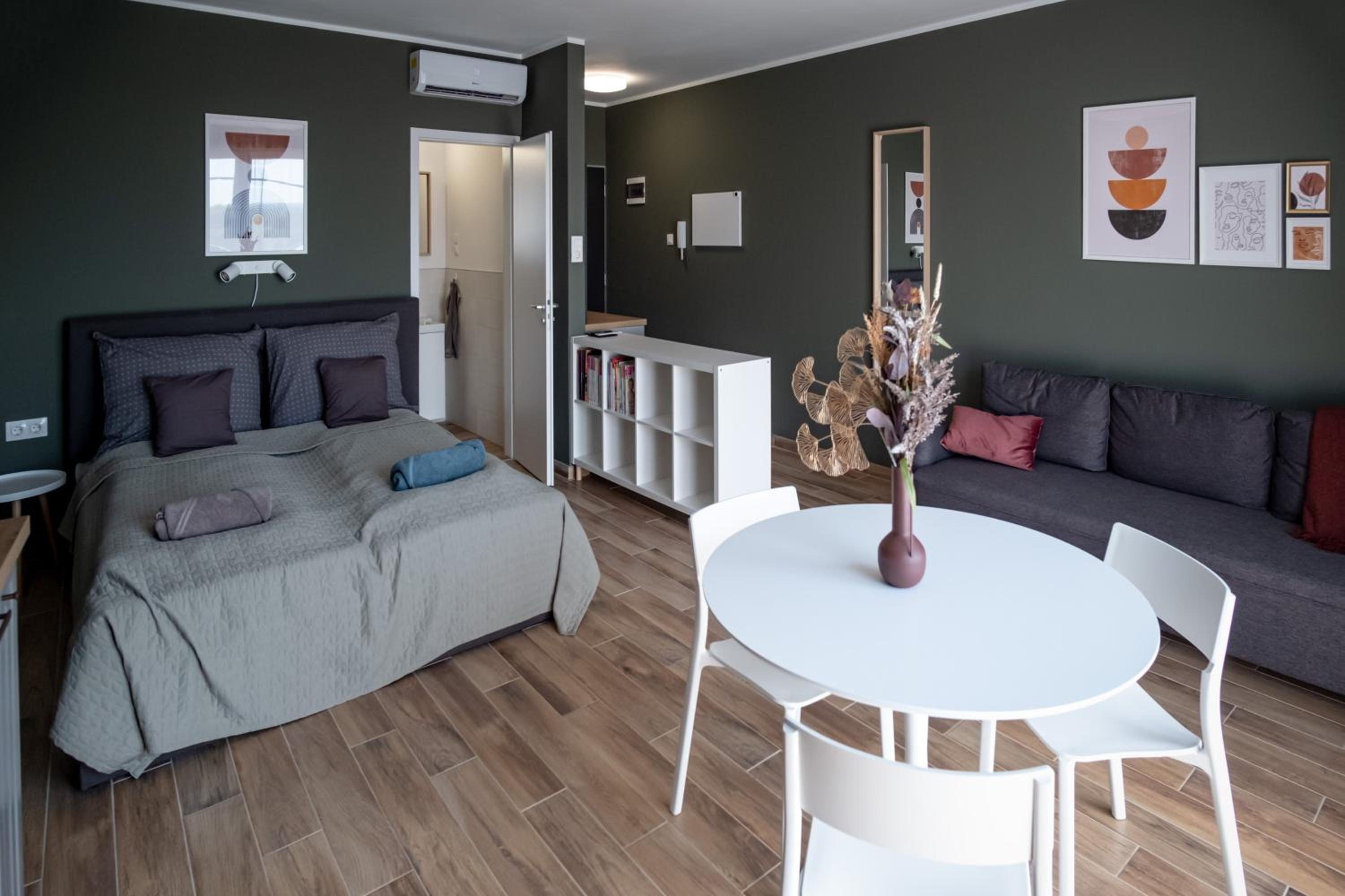 Apartment photo 1