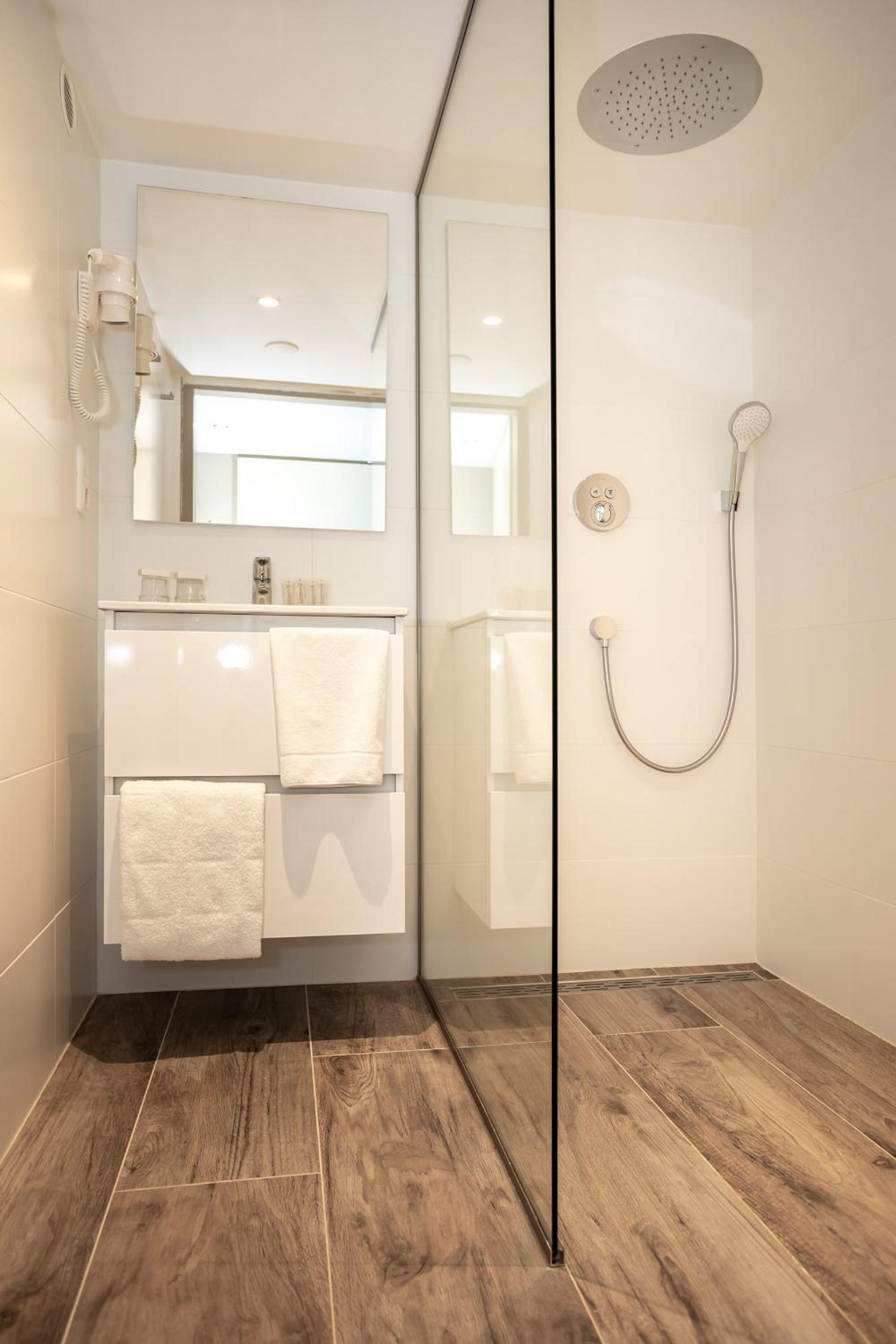 Junior Suite - Photo 8