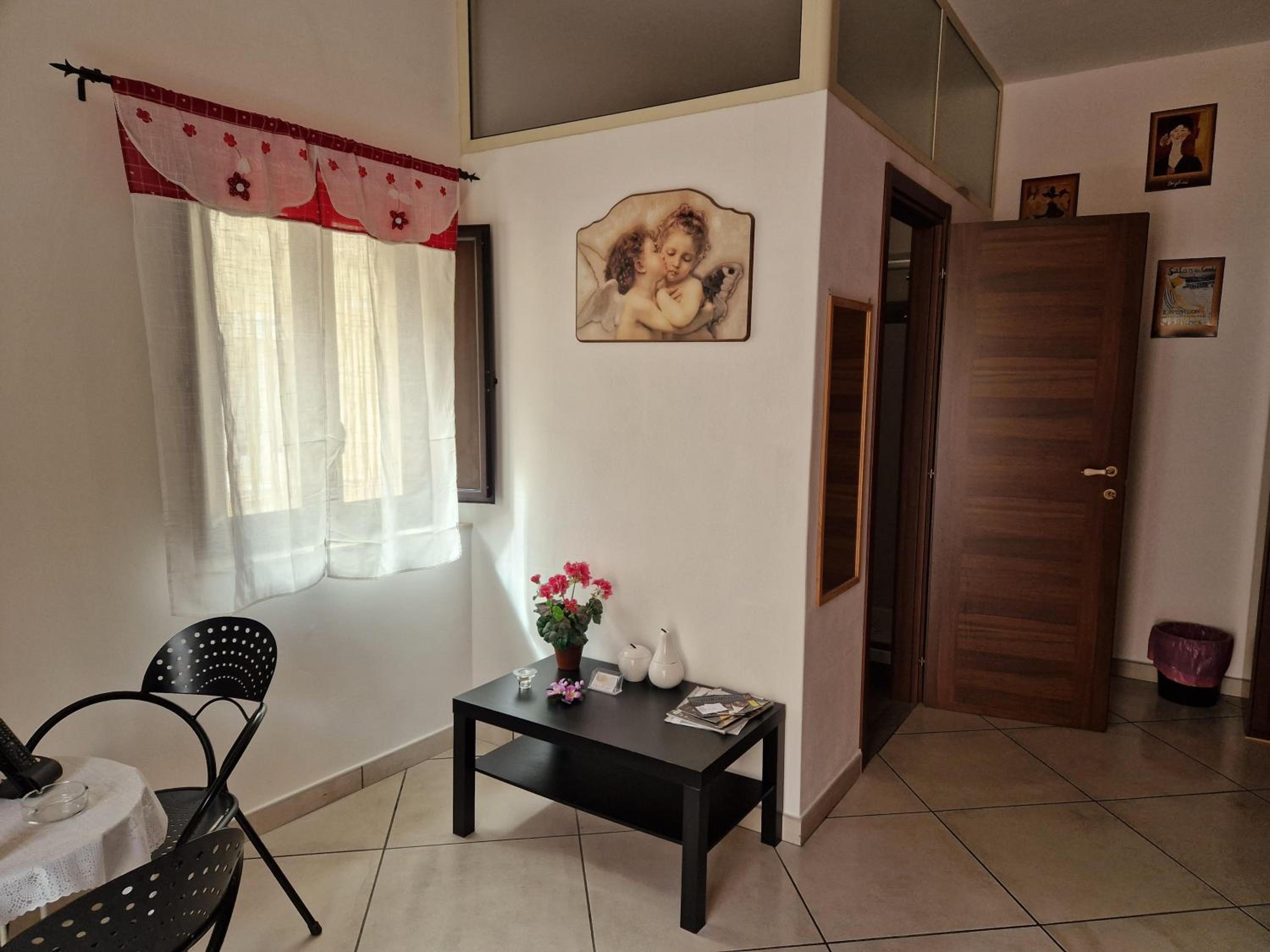 Double or Twin Room with Balcony - Photo 11