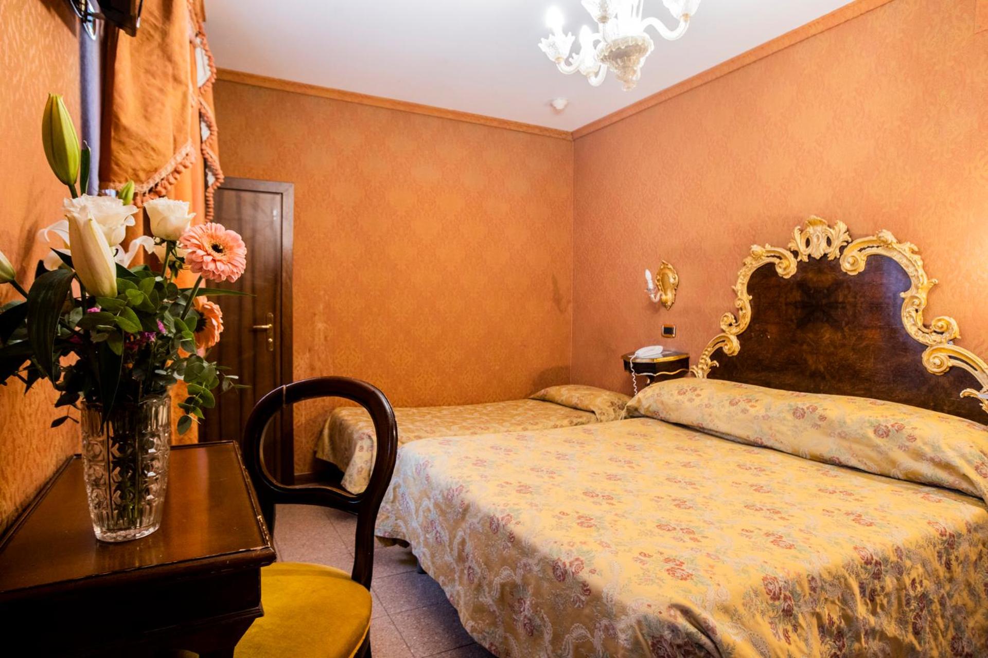 Classic Triple Room photo 1