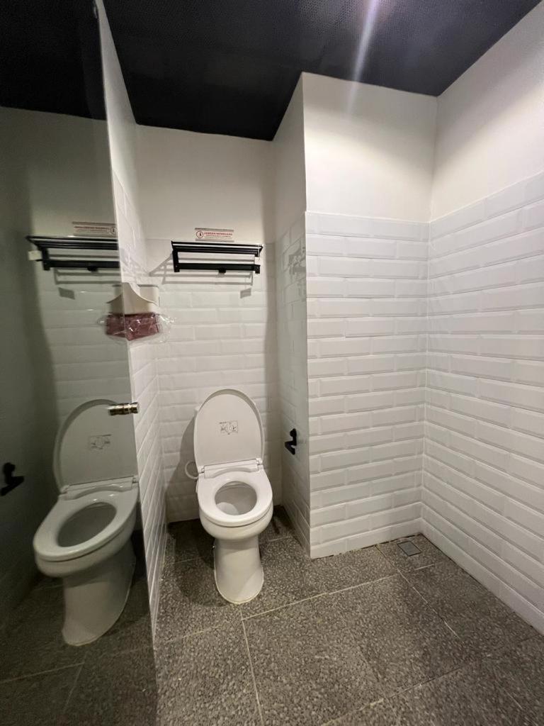 Twin Room - Photo 2