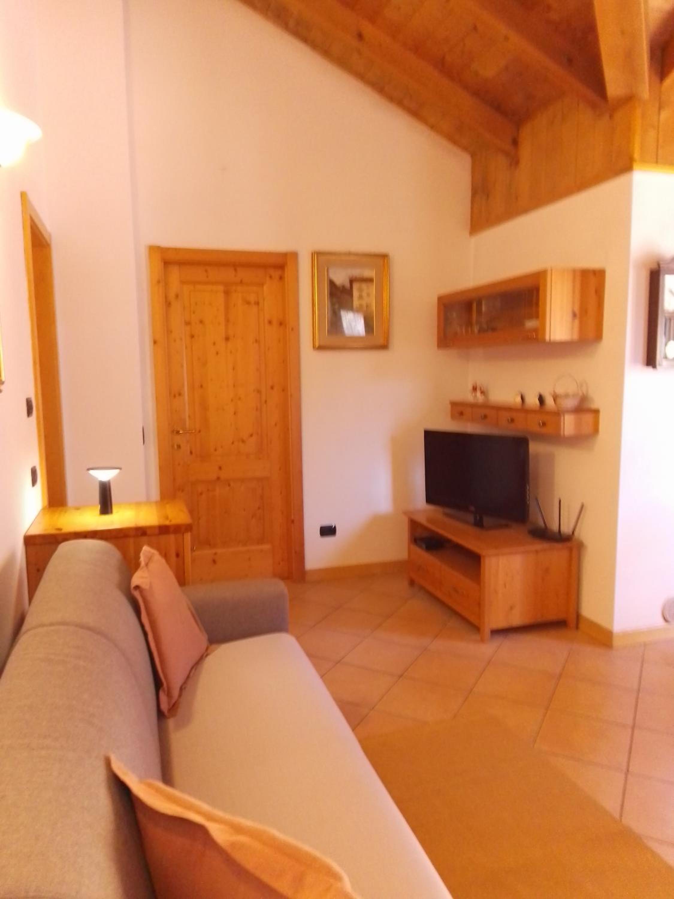 One-Bedroom House photo 1