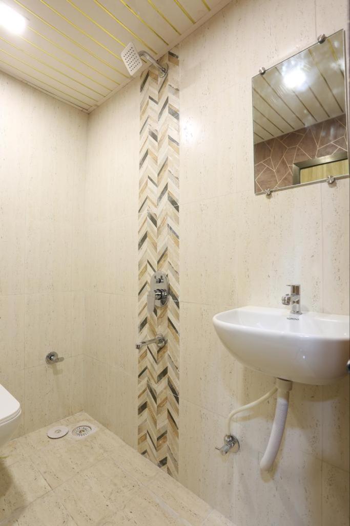 Double Room - Photo 6
