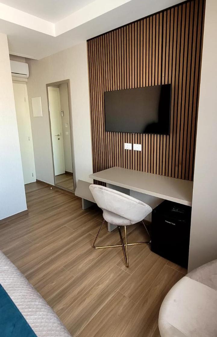 Queen Room - Photo 3