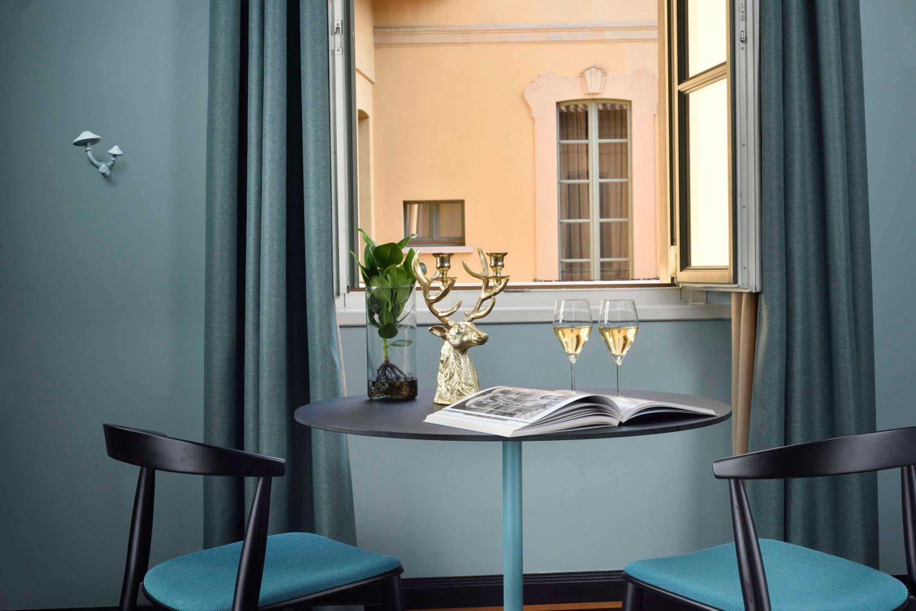 Executive Queen Room - Photo 2