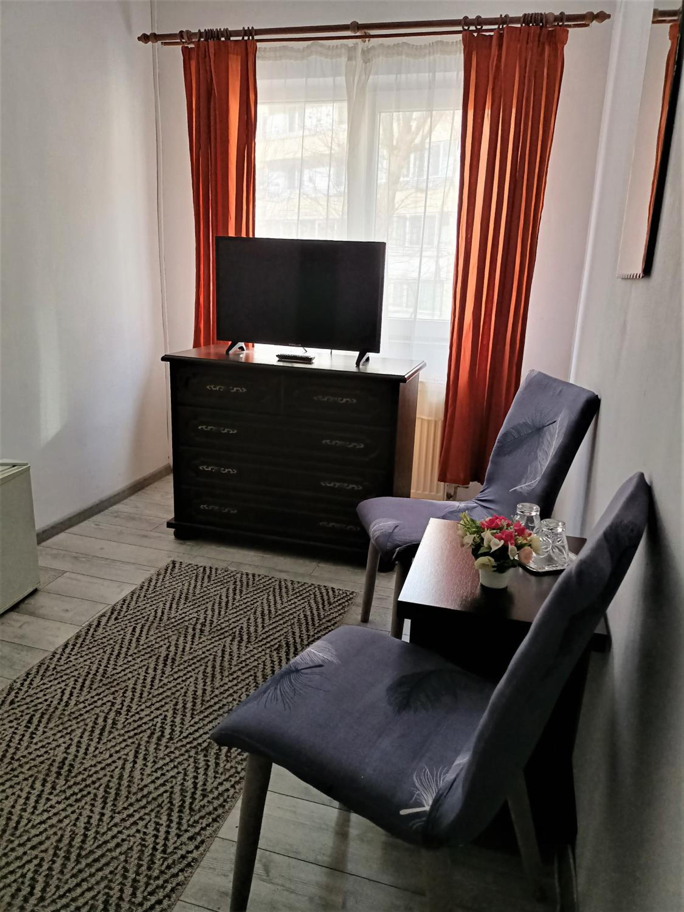 Double or Twin Room - Photo 3