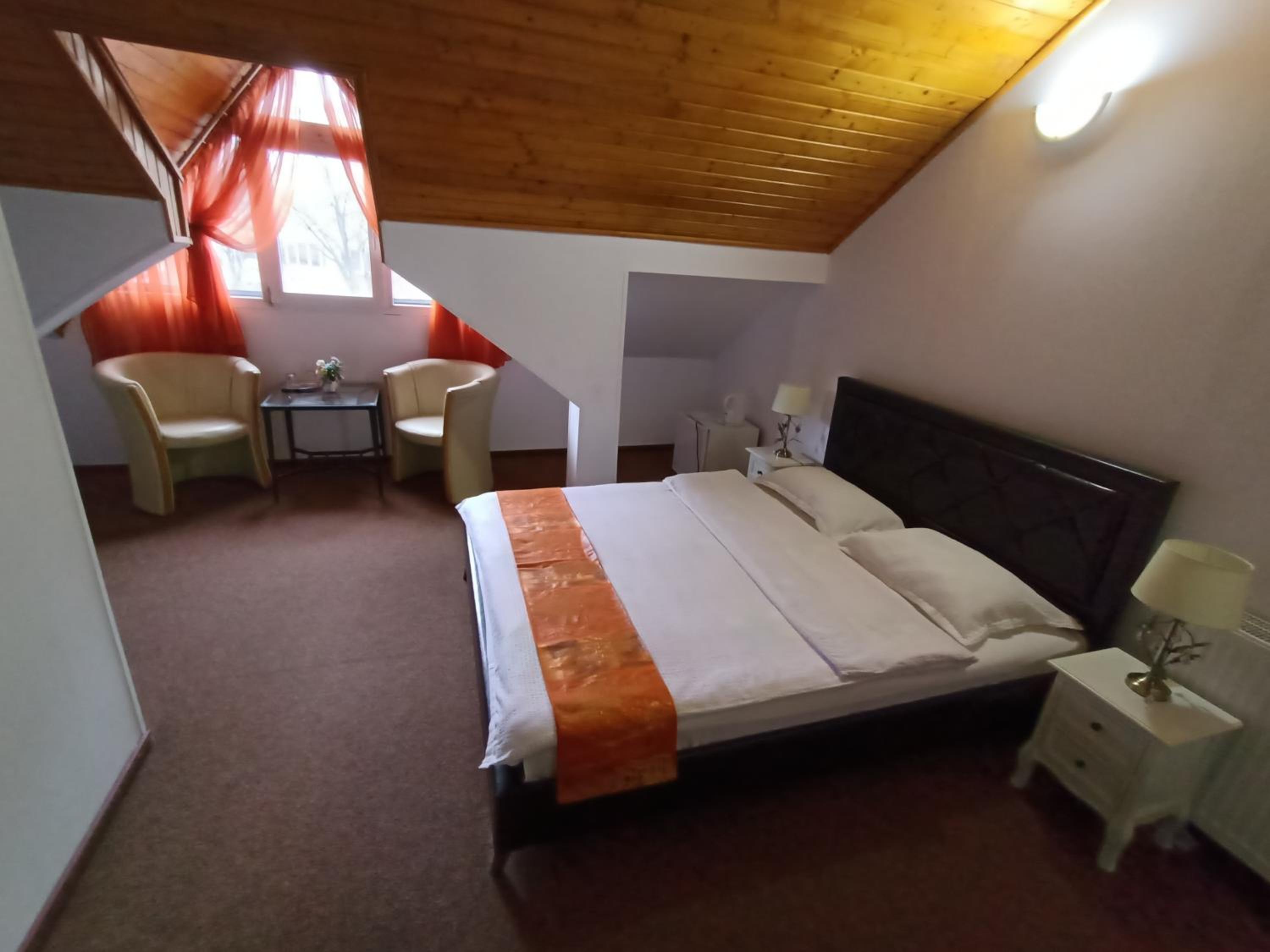 Double or Twin Room - Photo 1