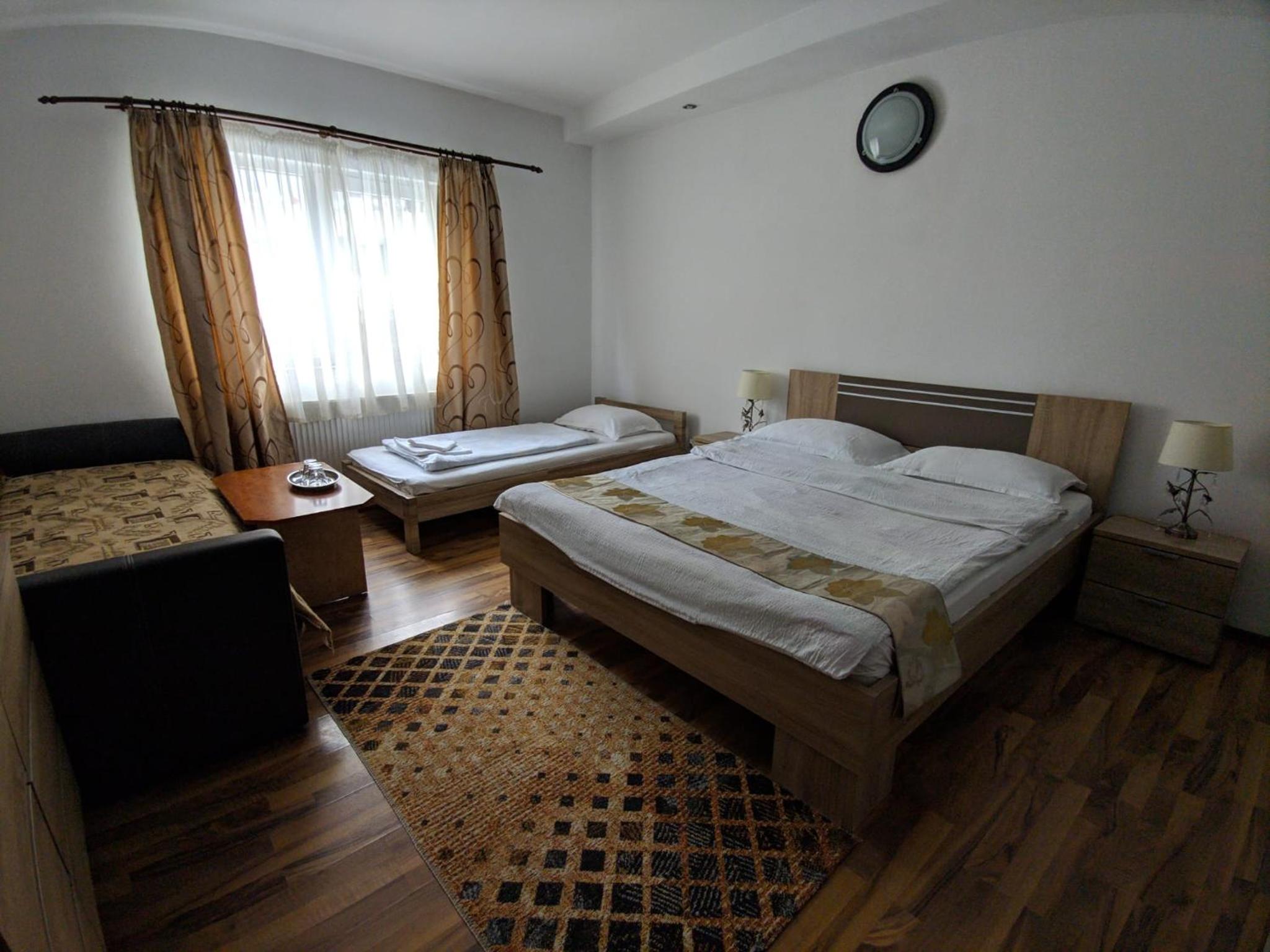 Triple Room - Photo 1