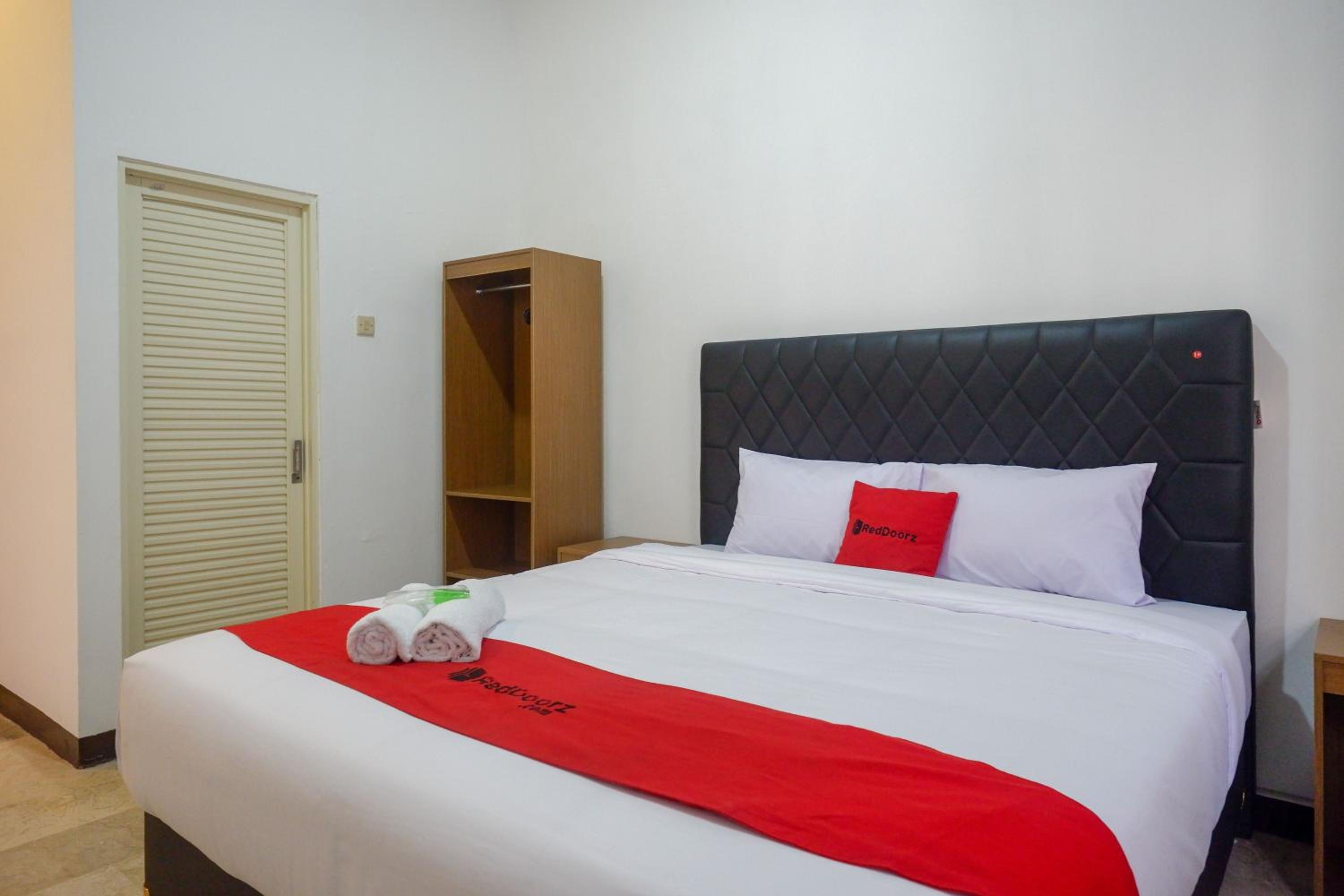 Deluxe Room - Photo 4