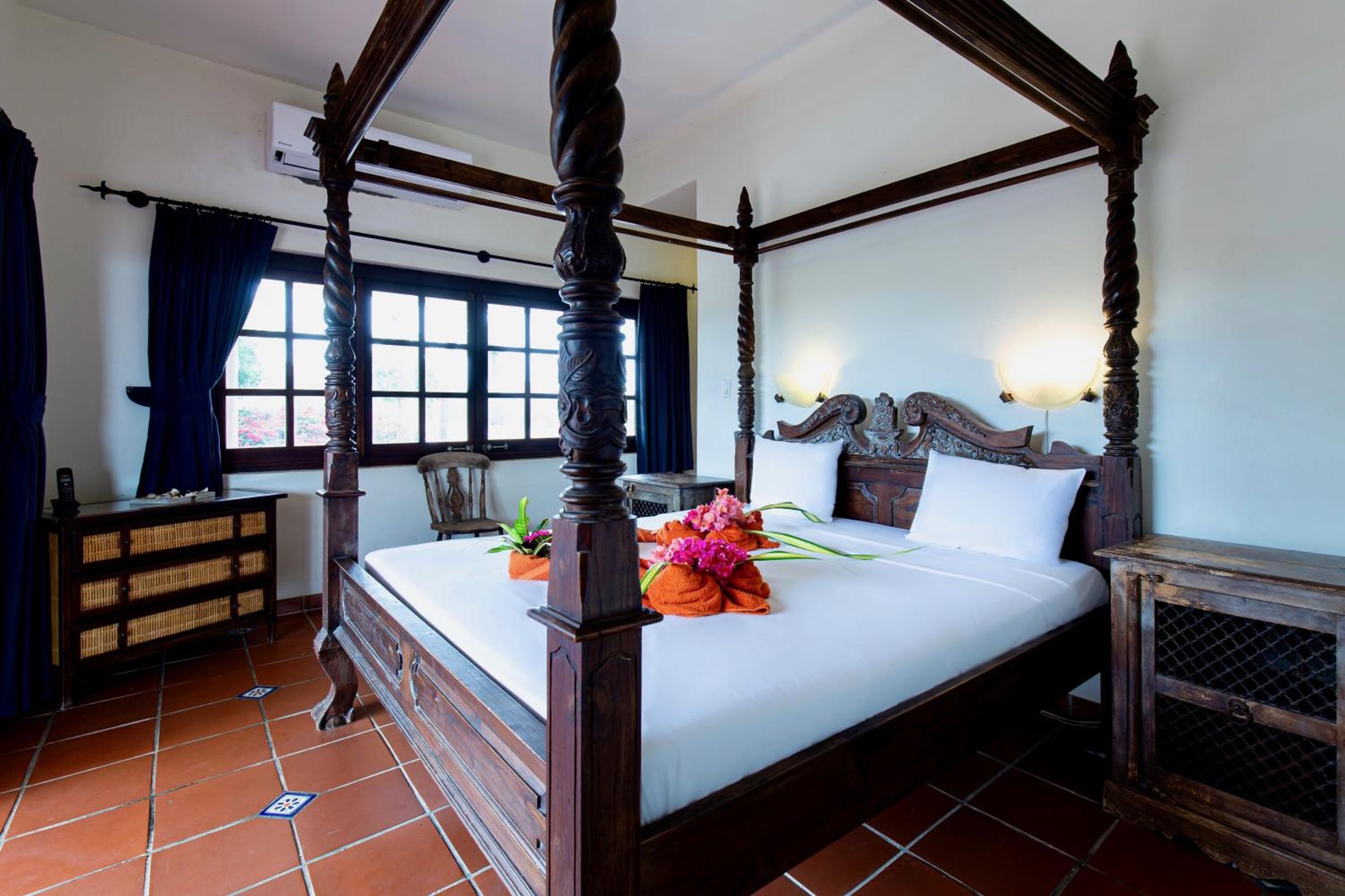 3 Bedroom Ocean Front Villa