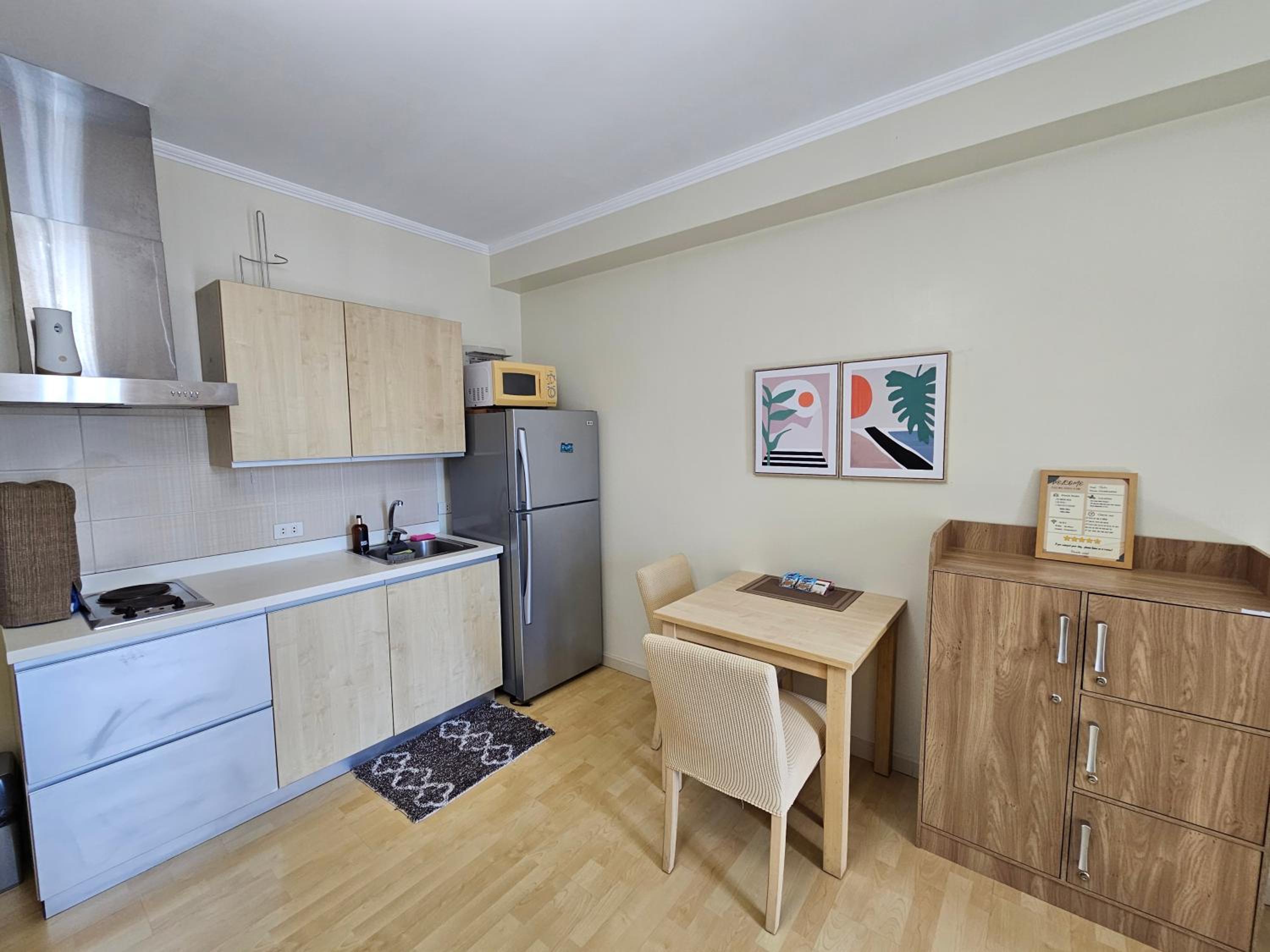 Studio with Balcony - Photo 35
