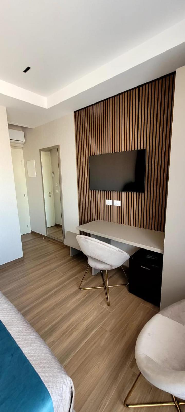 Standard Double Room - Photo 3