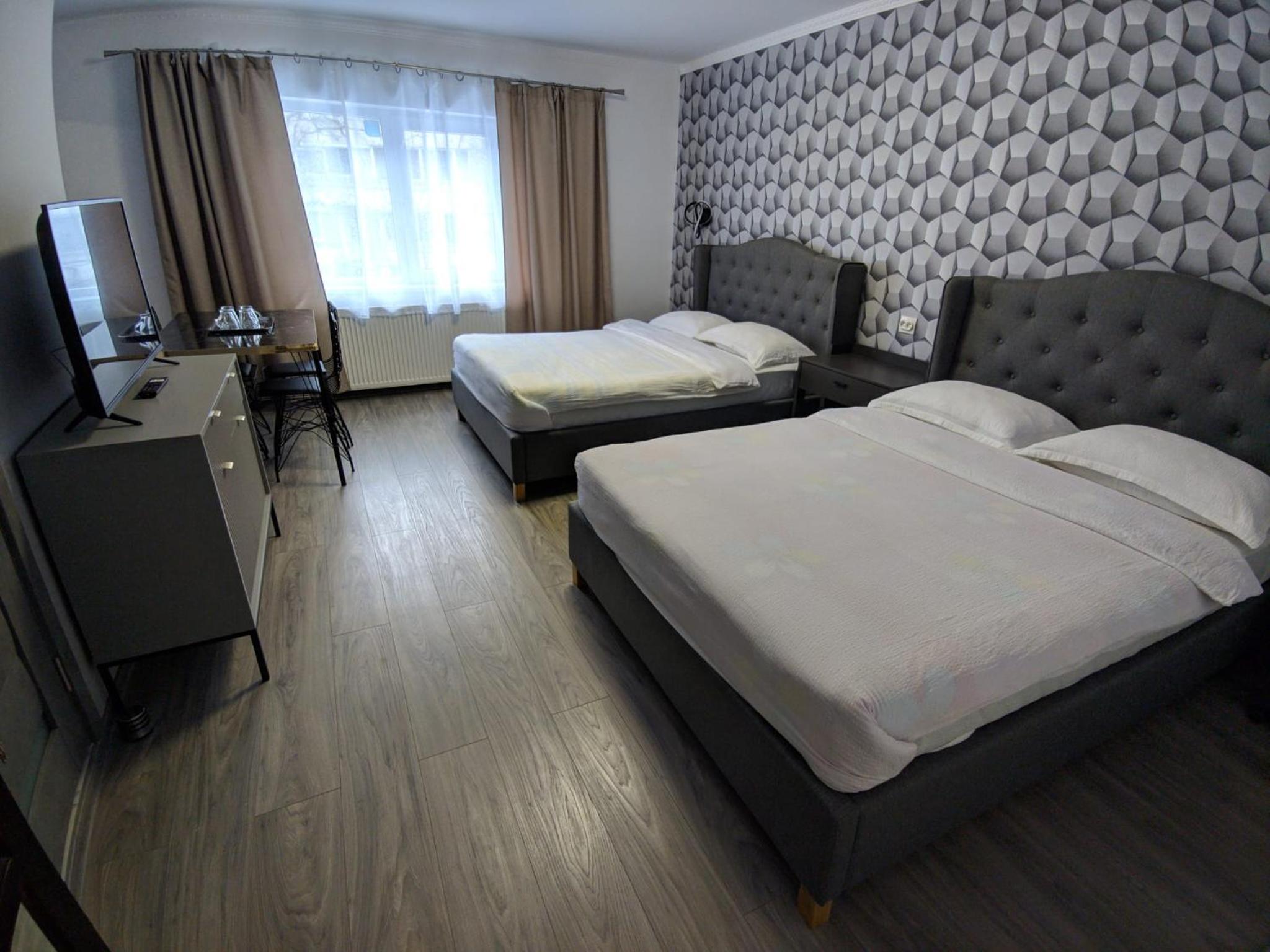 Deluxe Family Room - Photo 5