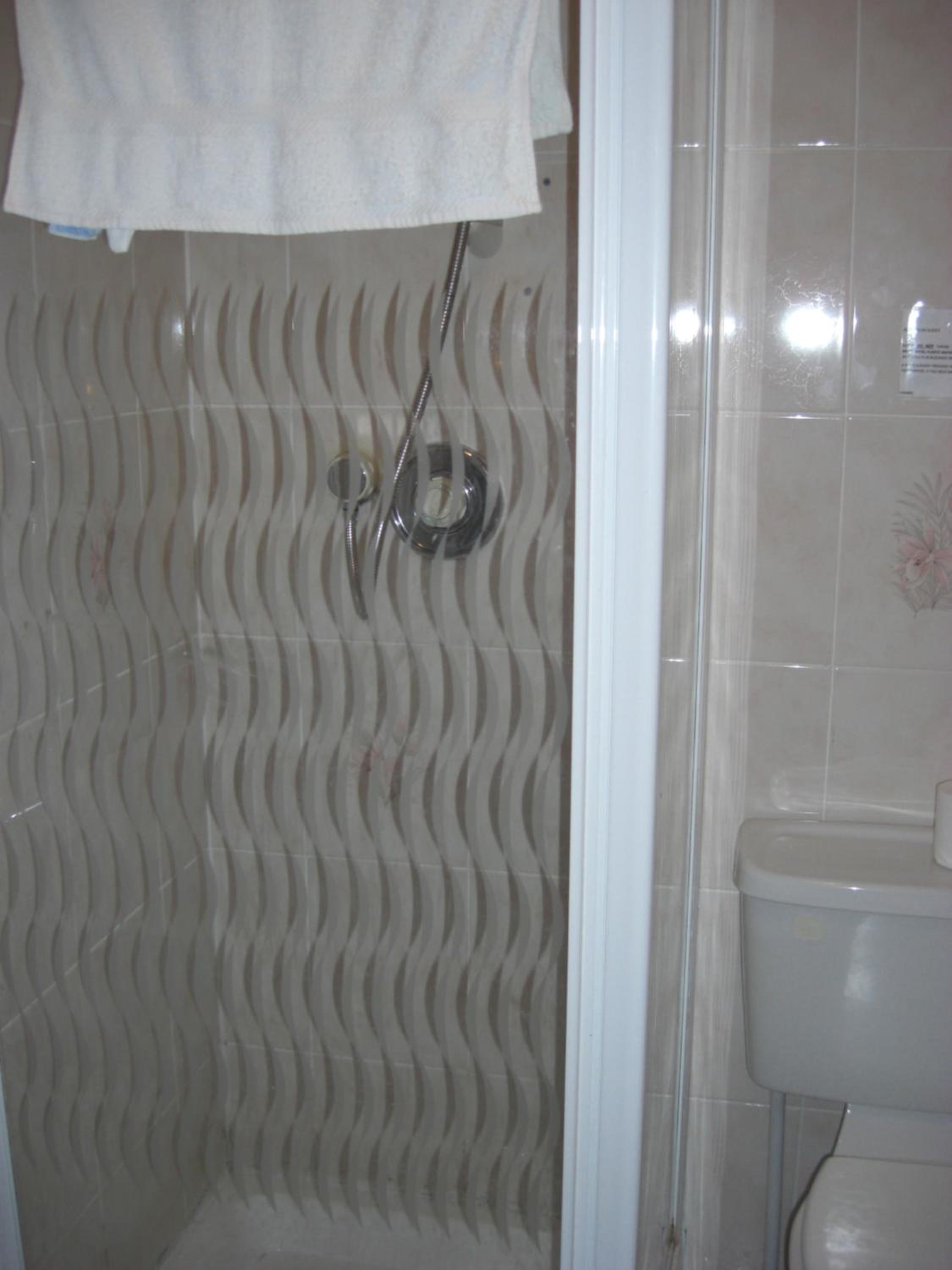 Double or Twin Room - Photo 10