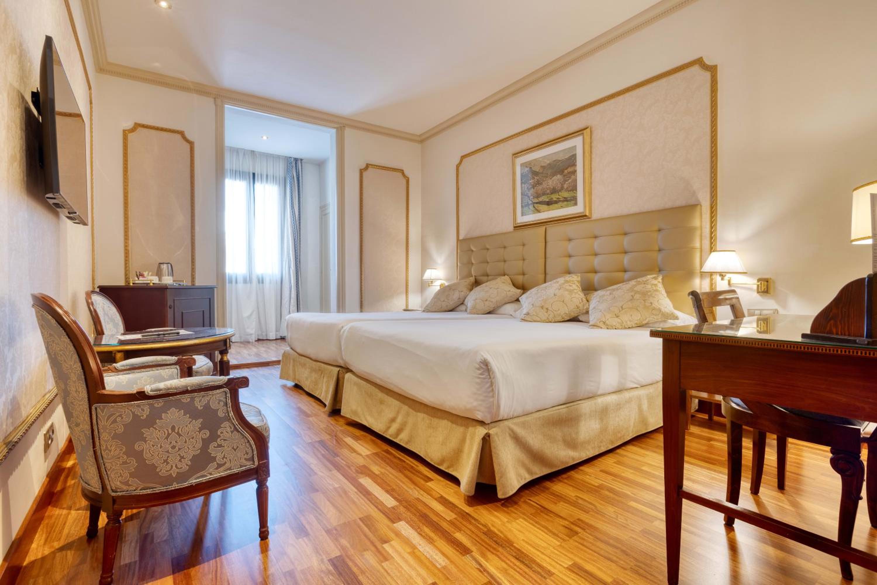 Classic Triple Room photo 1