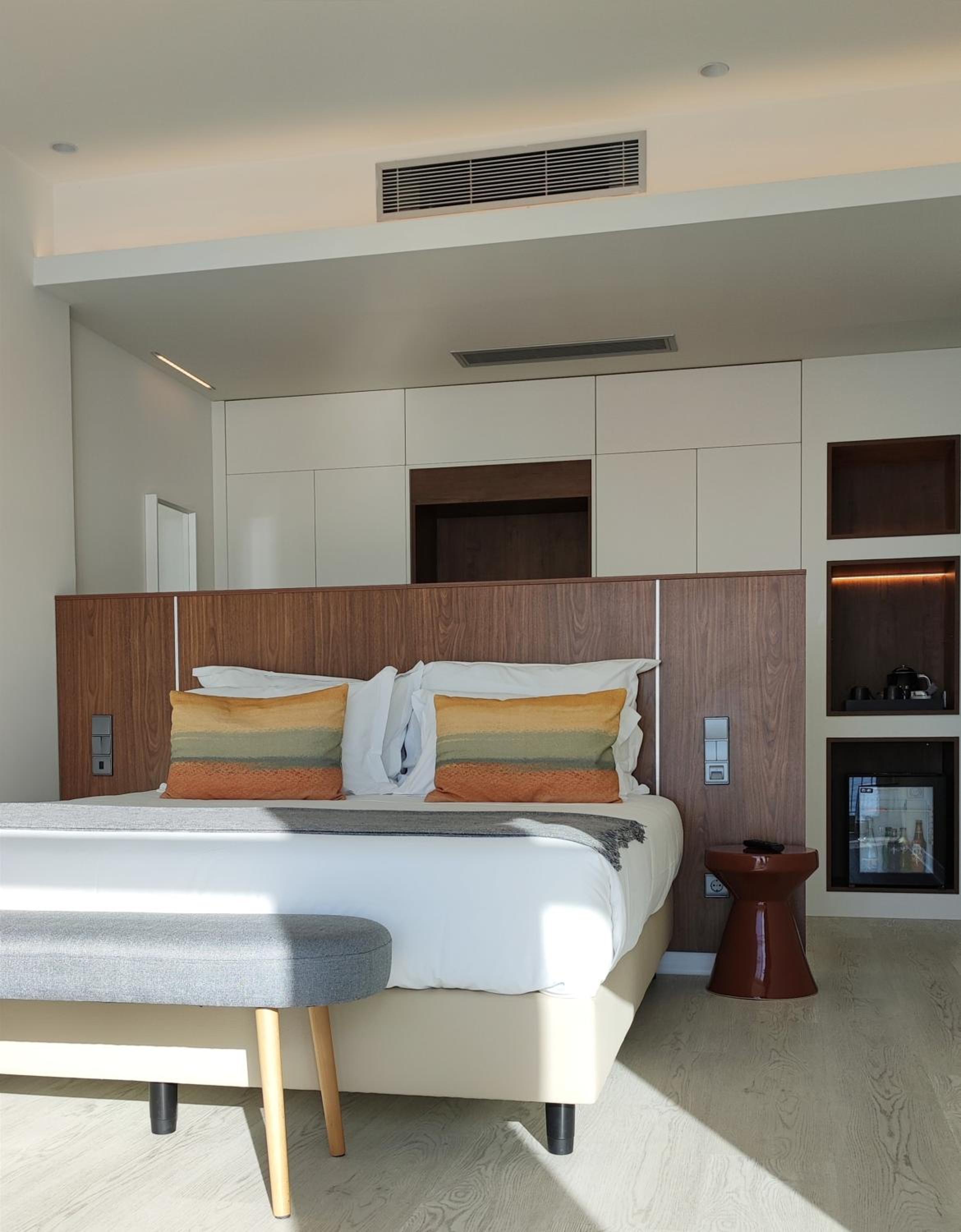 Master Suite with Sea View - Photo 6