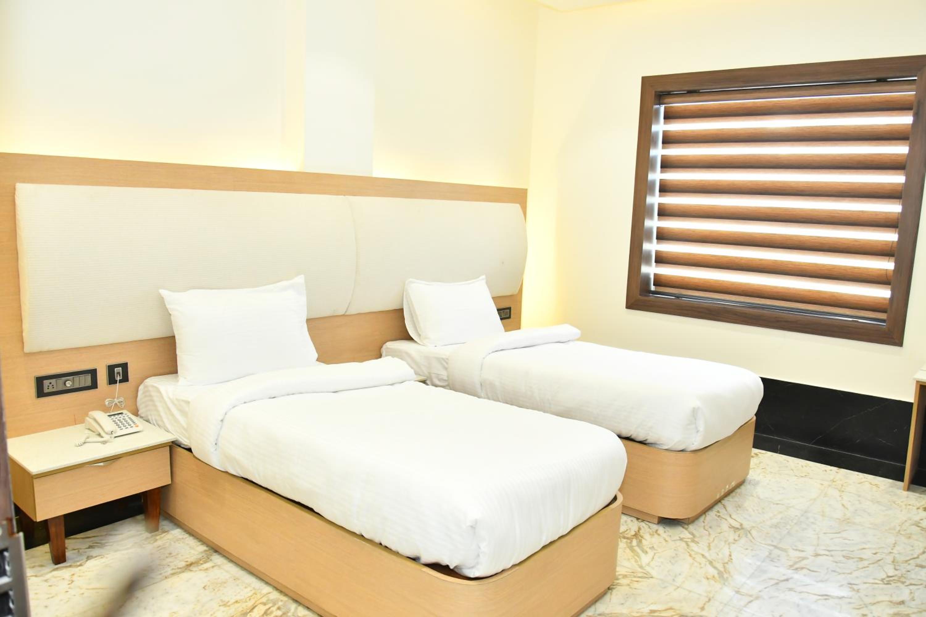 Deluxe Twin Room photo 1