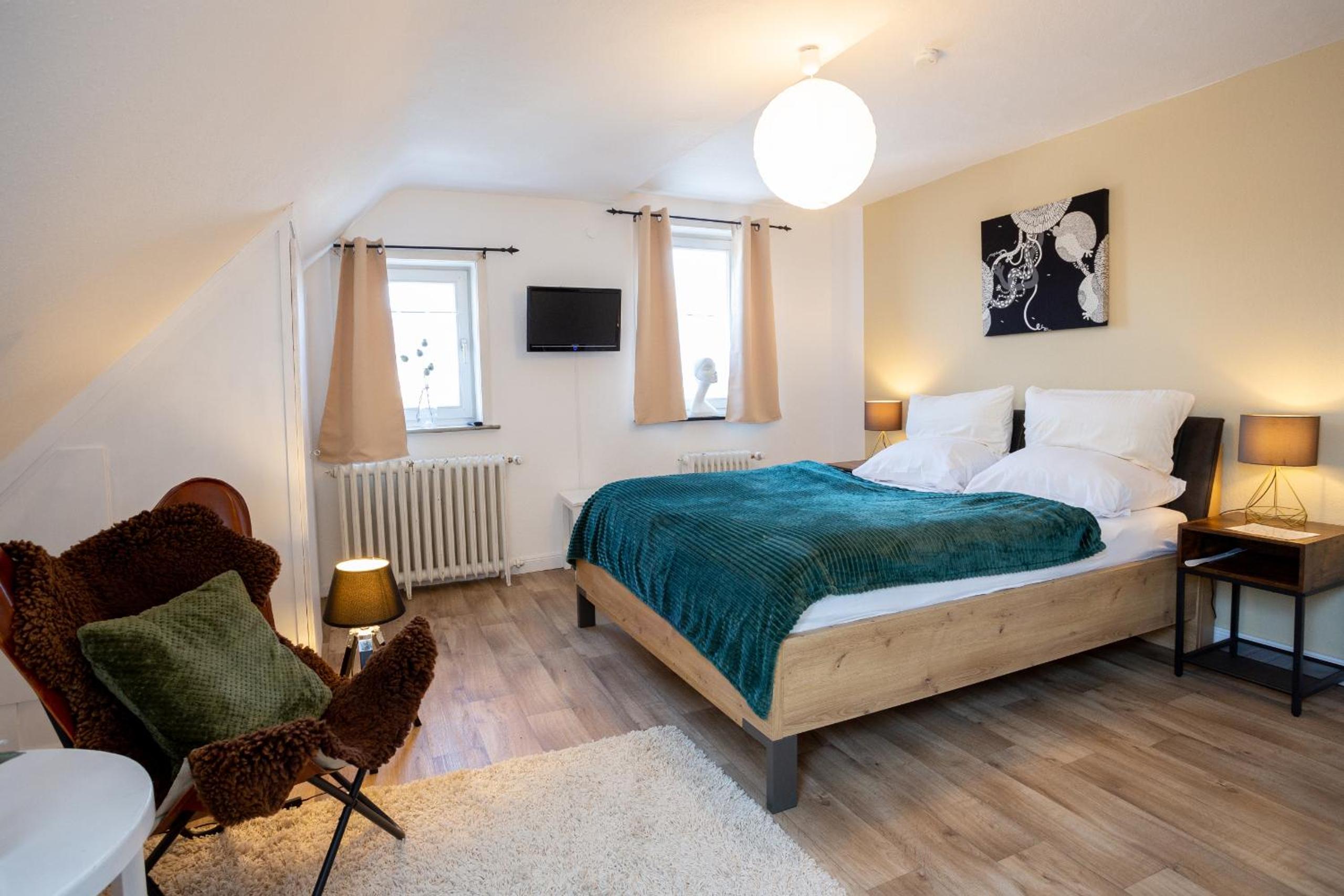 Standard Double Room - Photo 2