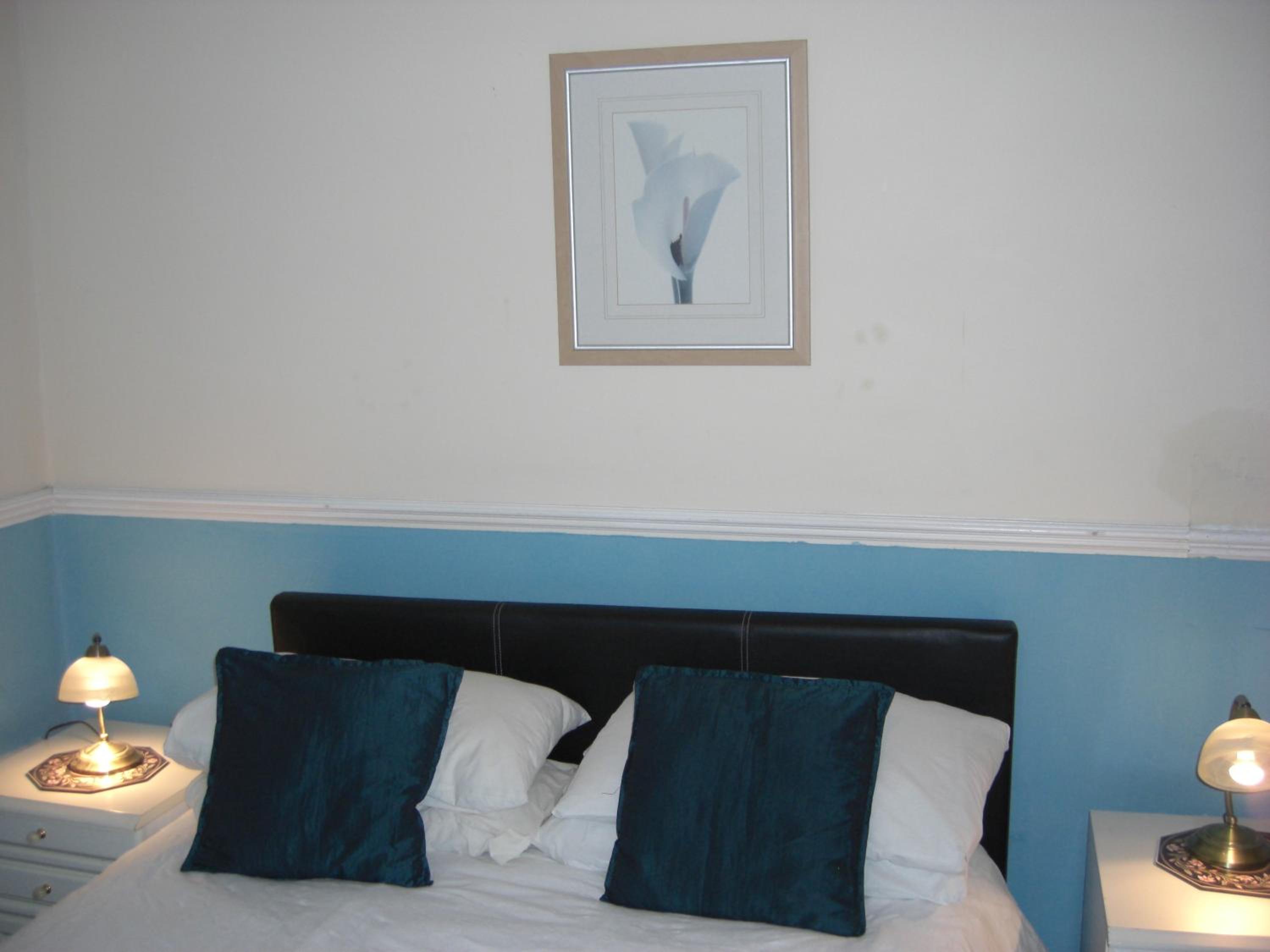 Superior Family Room - Photo 15