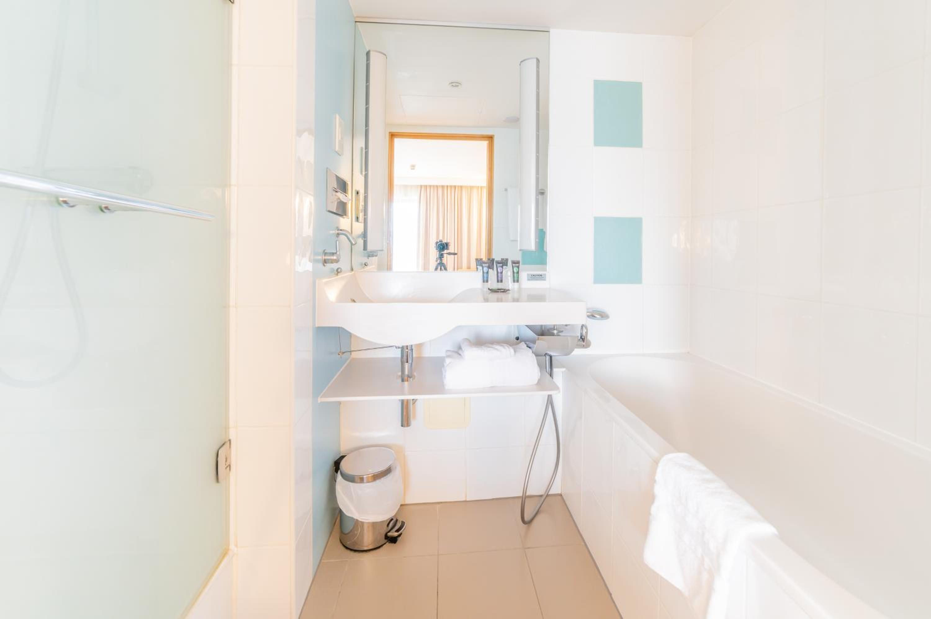 Superior Room - Photo 9