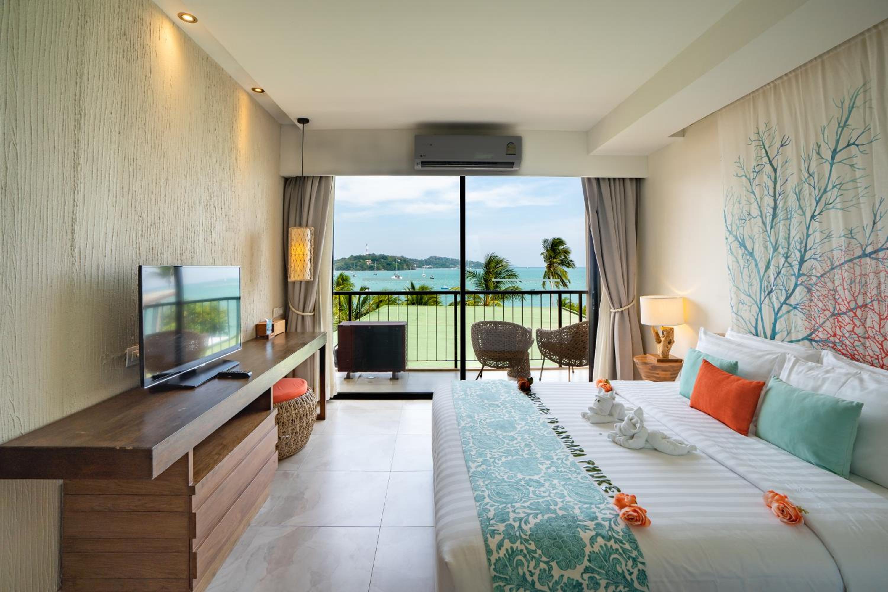 Double or Twin Room with Sea View photo 2