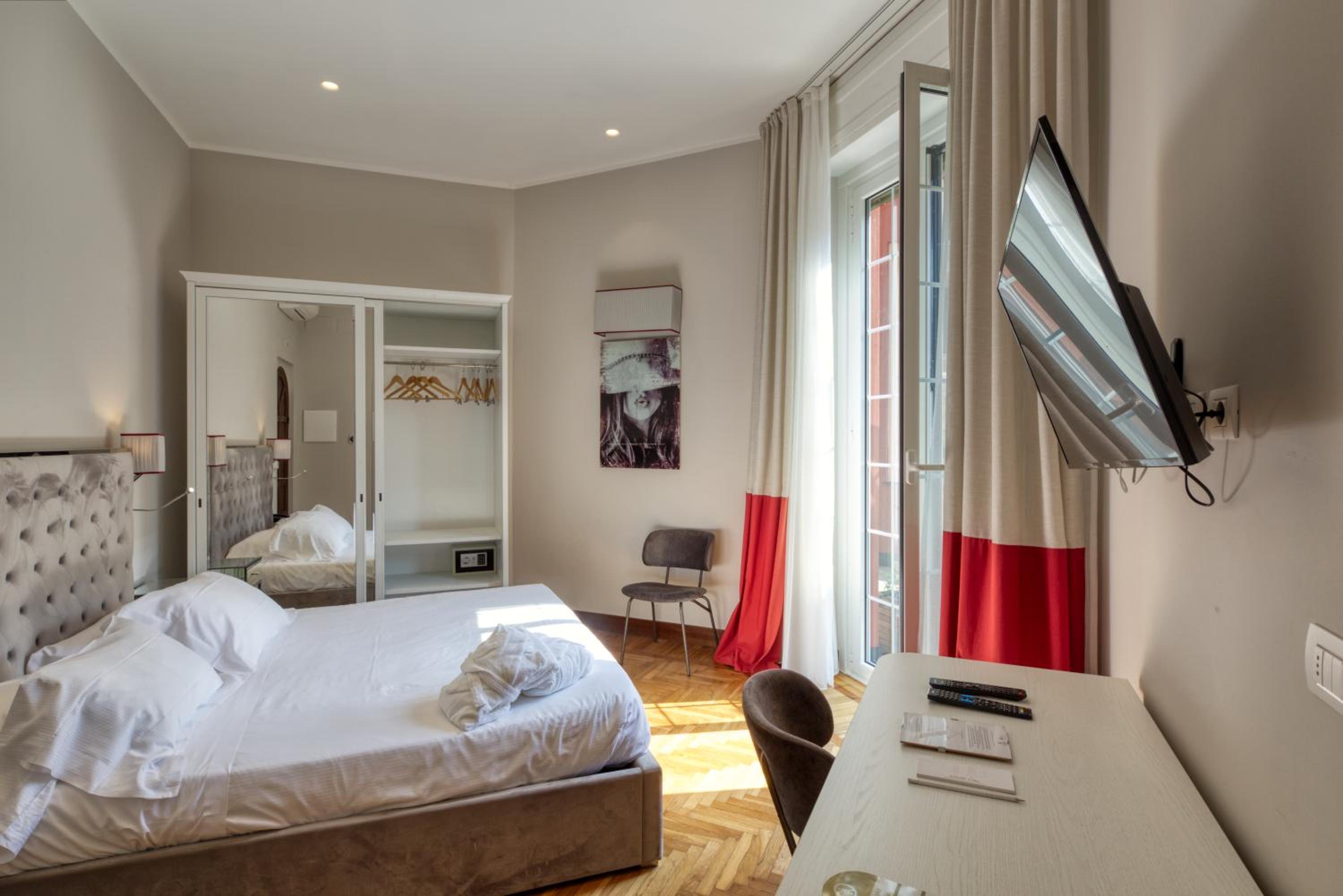 Junior Suite with Spa Access photo 2