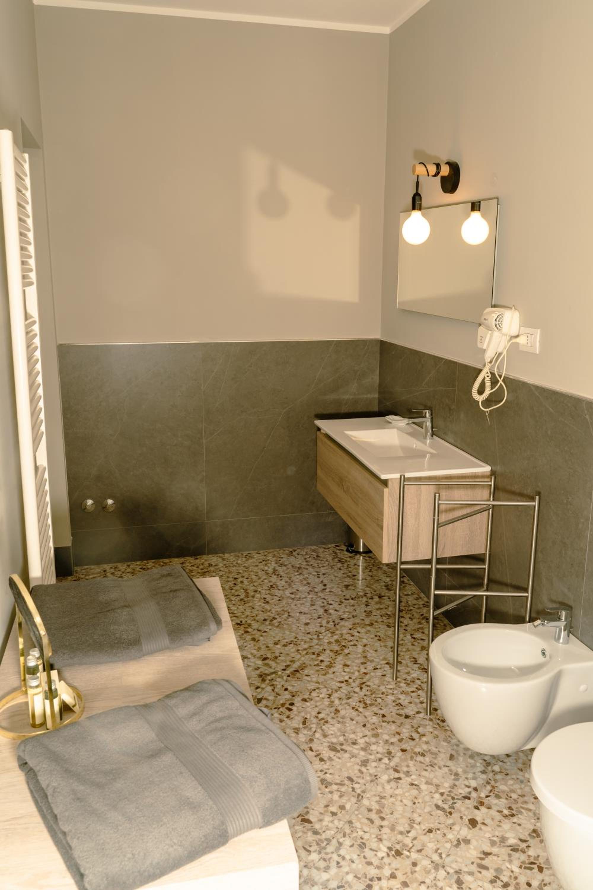 Superior Quadruple Room - Photo 7