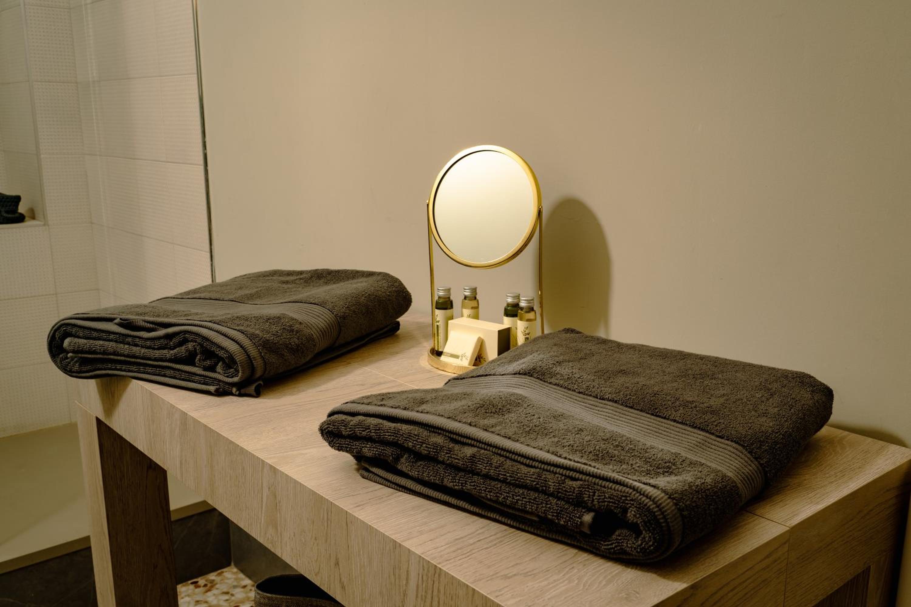 Superior Quadruple Room - Photo 6