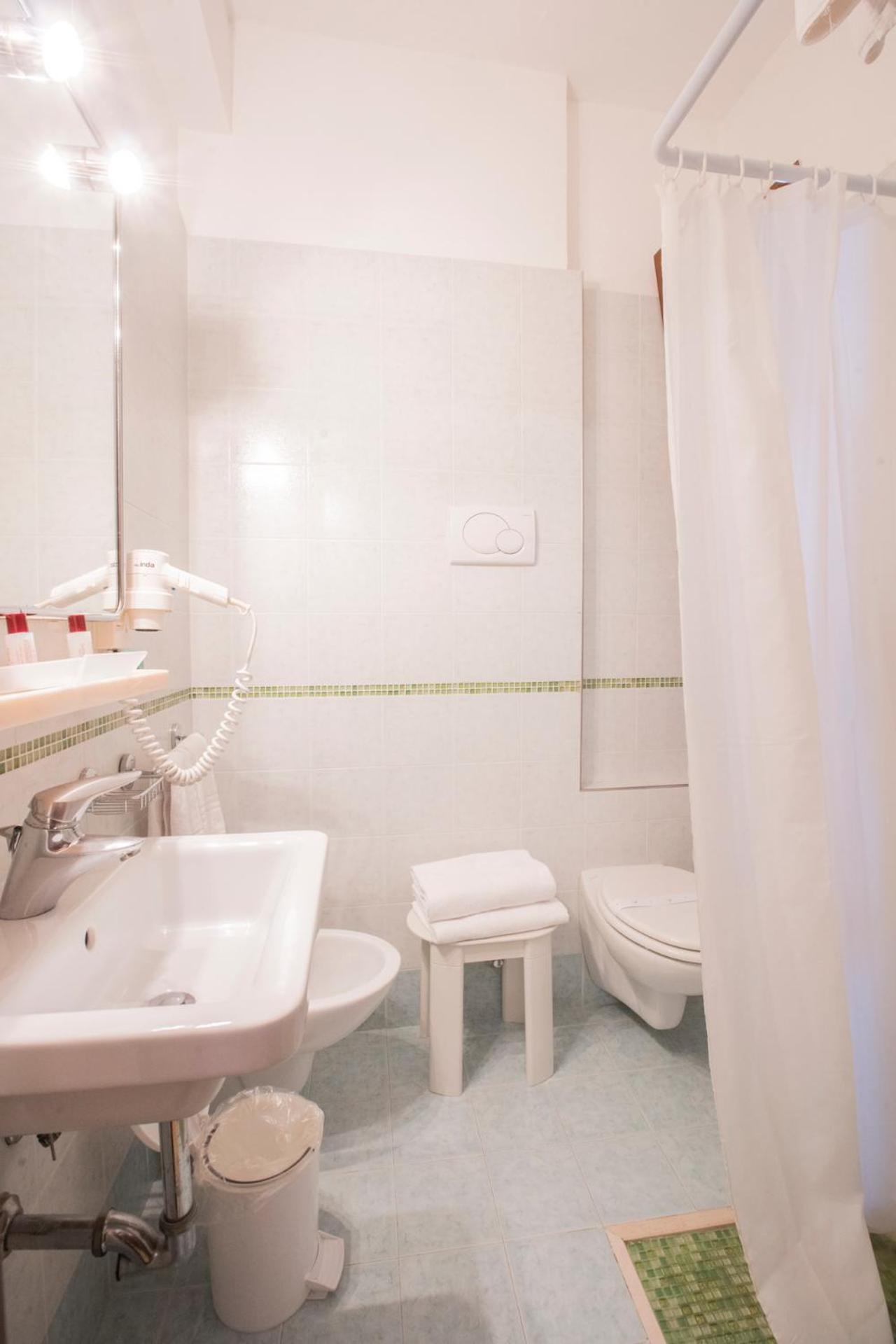 Superior Double or Twin Room photo 2