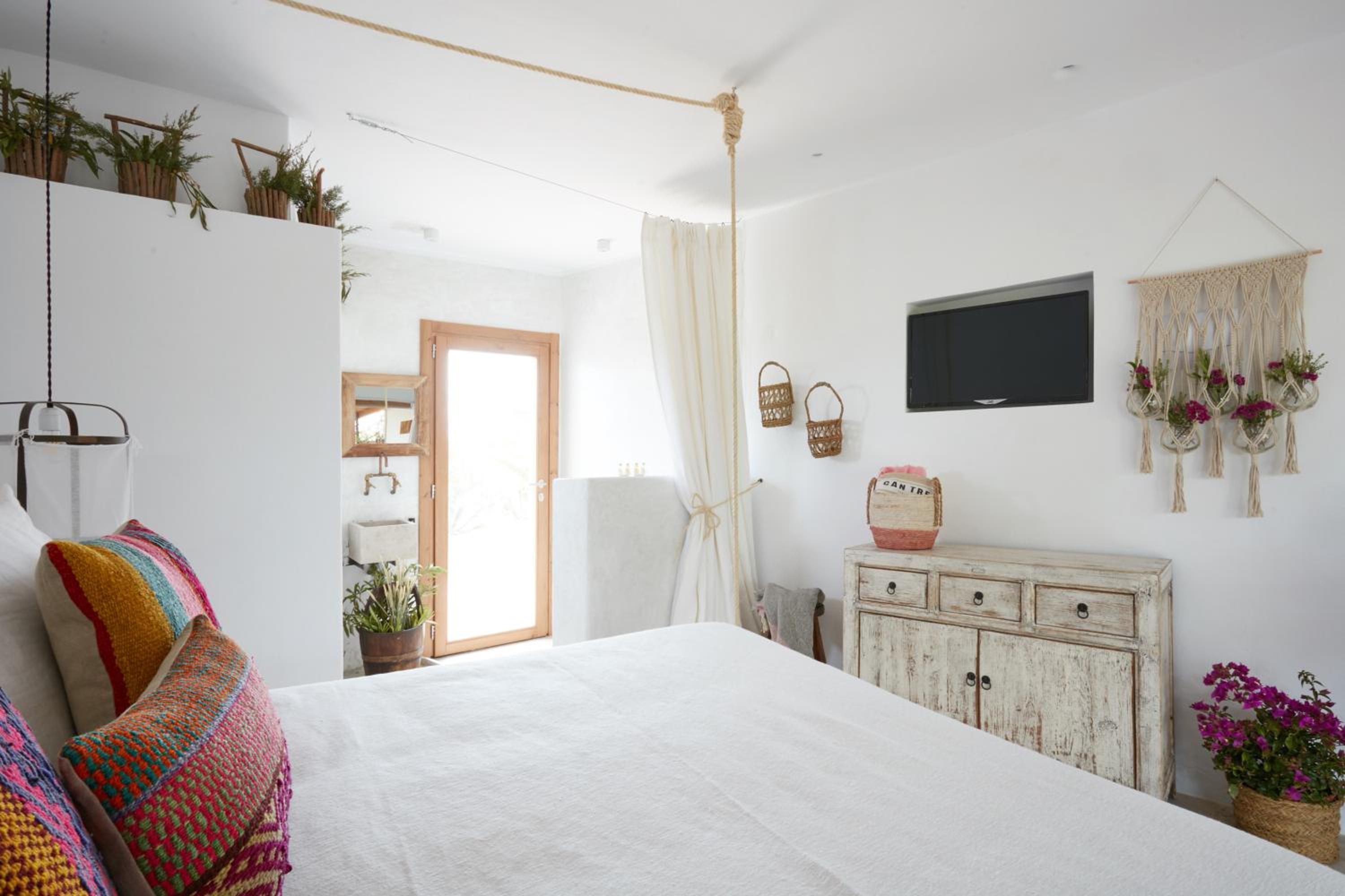 Studio Apartment photo 2