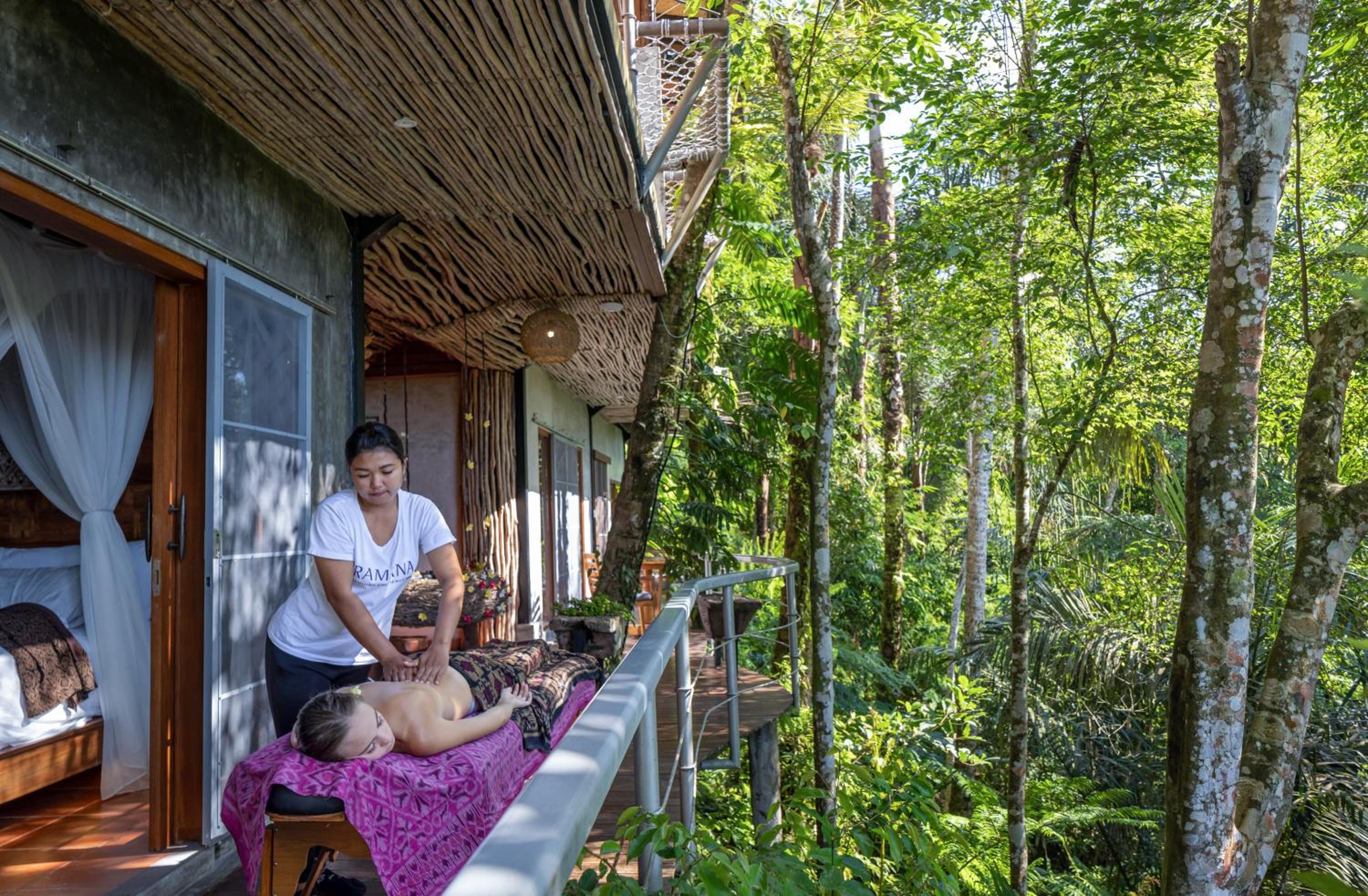 Honeymooner Rain Forest Jungle Suite with Free Mini-bar  - Photo 8
