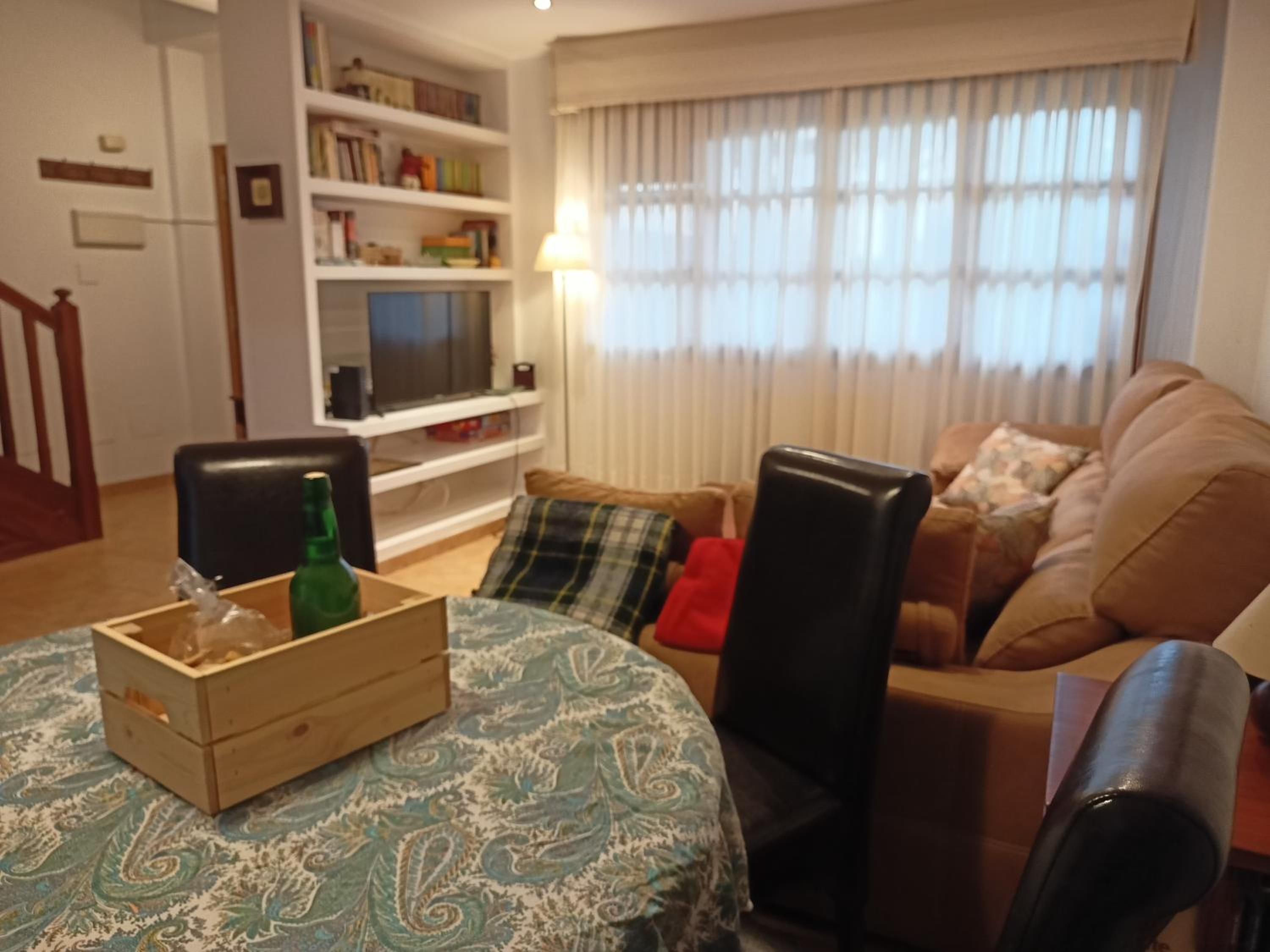 Four-Bedroom House photo 2