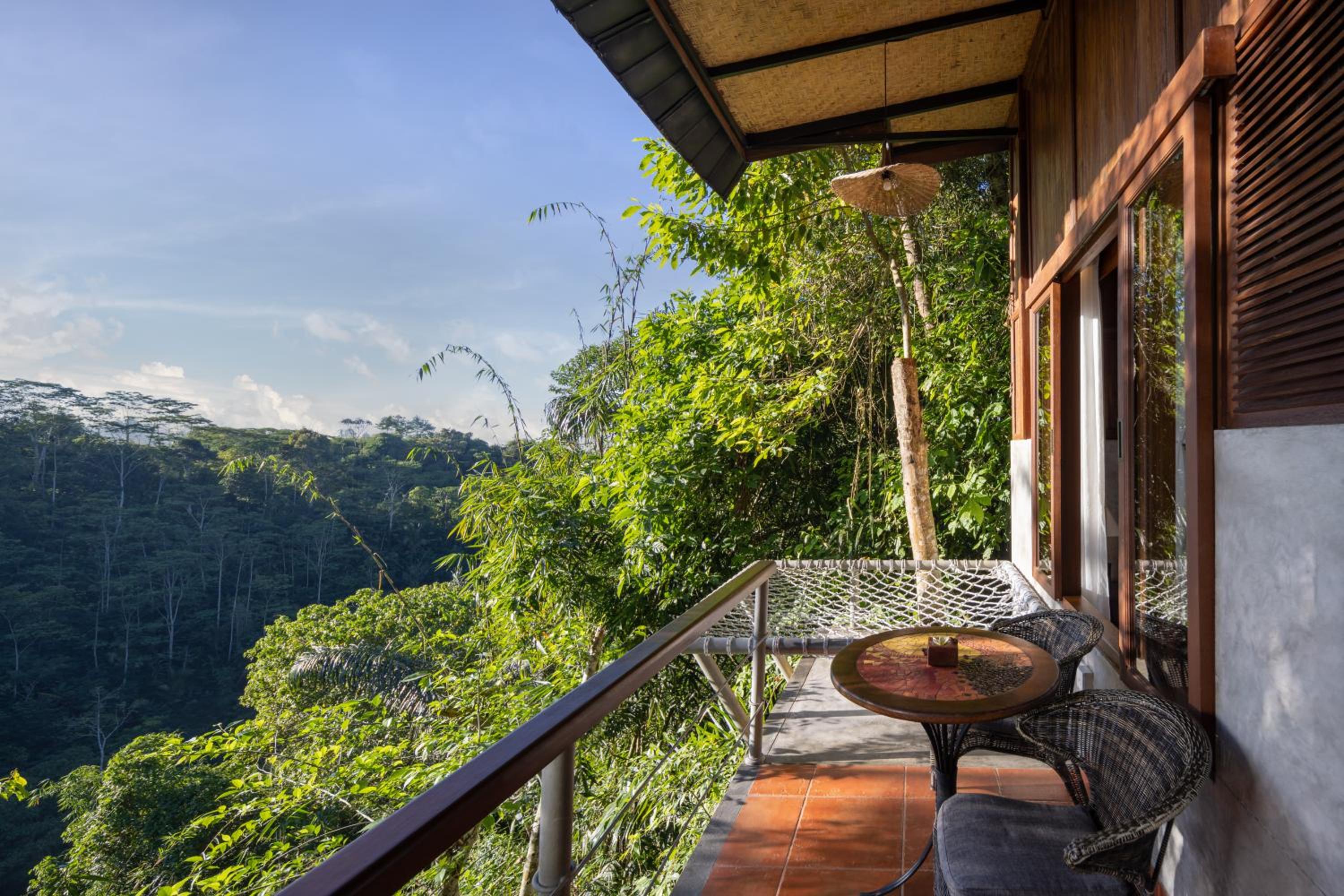 Honeymooner Rain Forest Deluxe with Free Mini-bar  - Photo 8