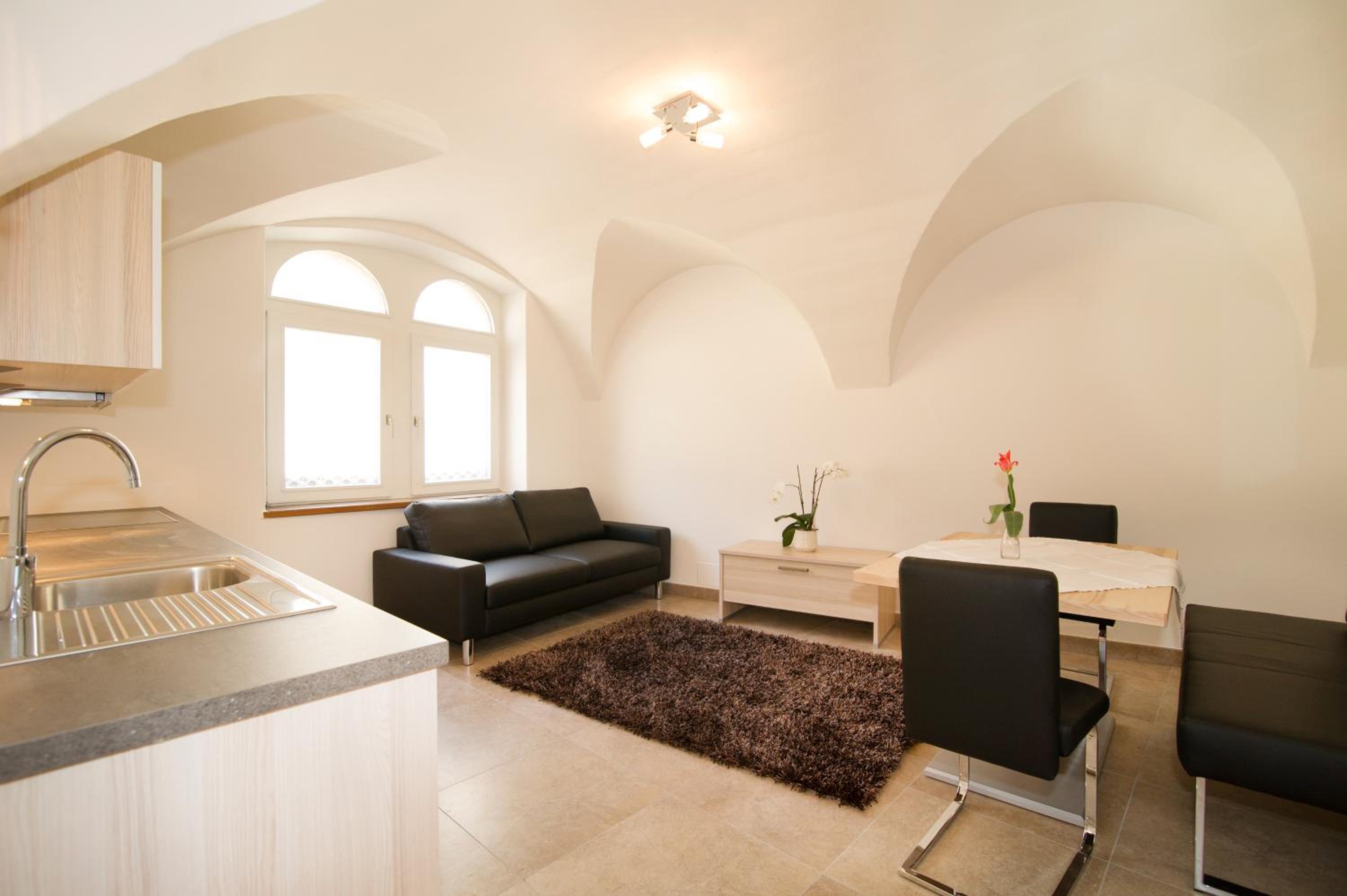 Apartment photo 3