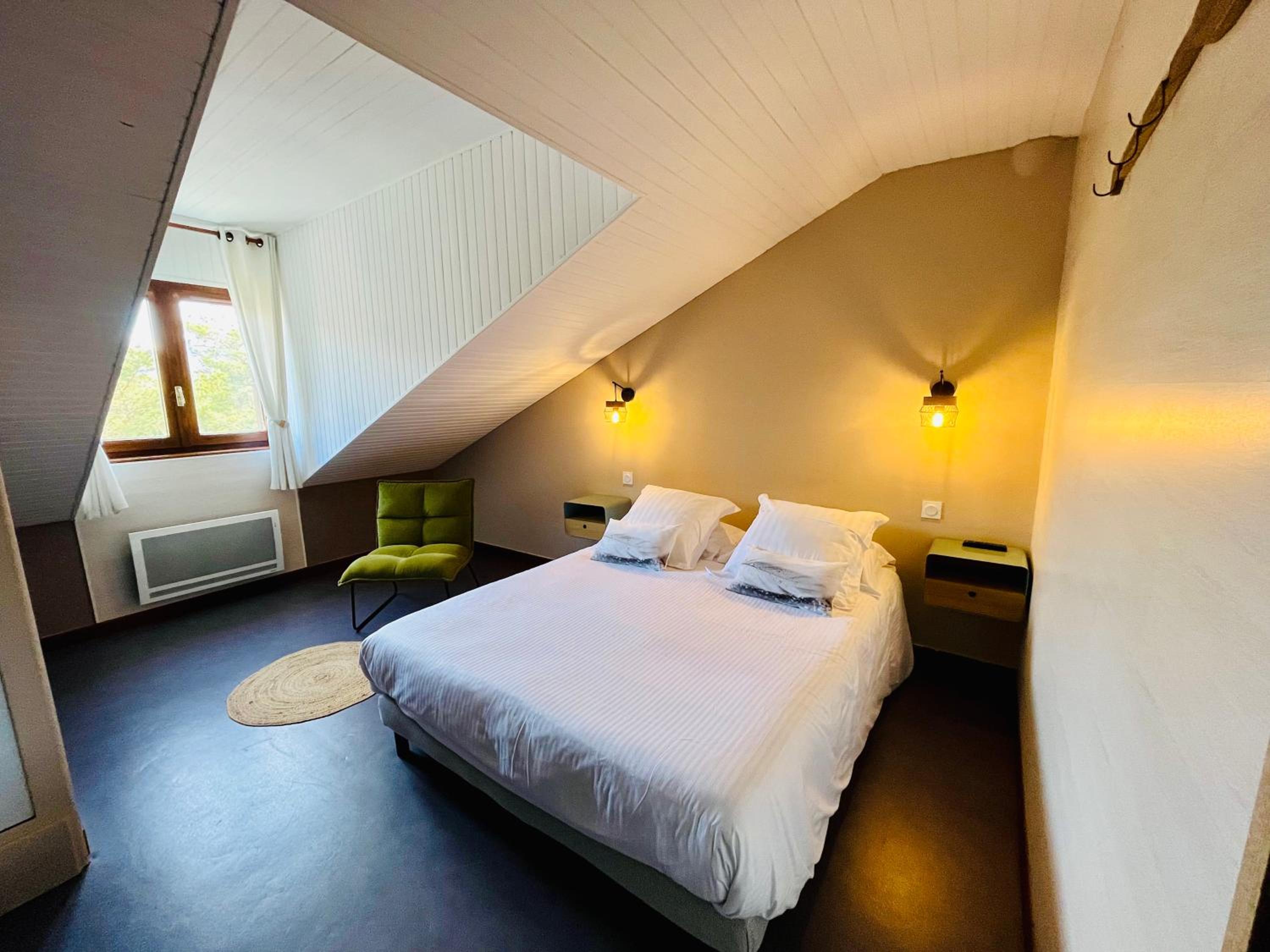 Standard Queen Room photo 1