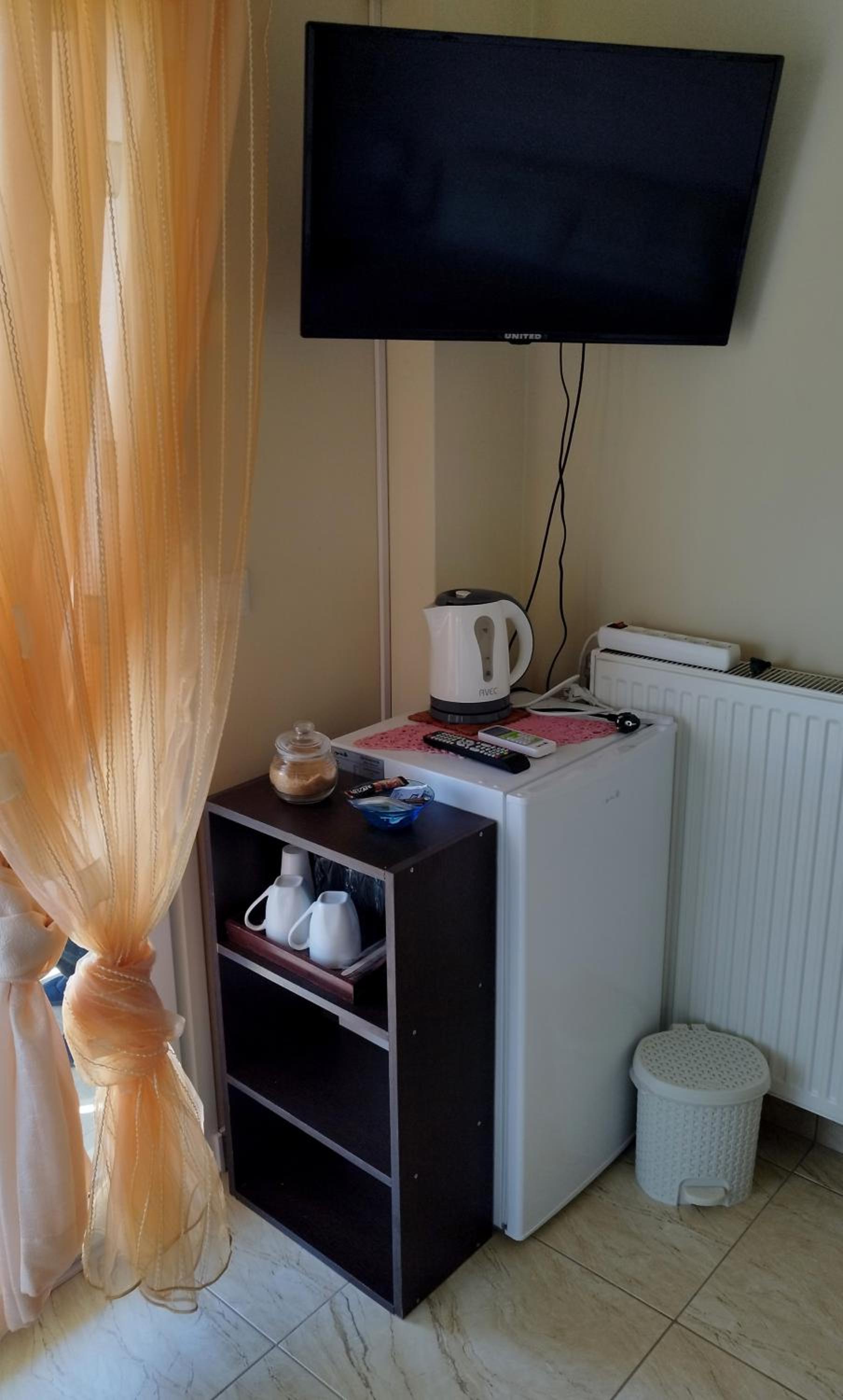 Double Room with Balcony - Photo 6