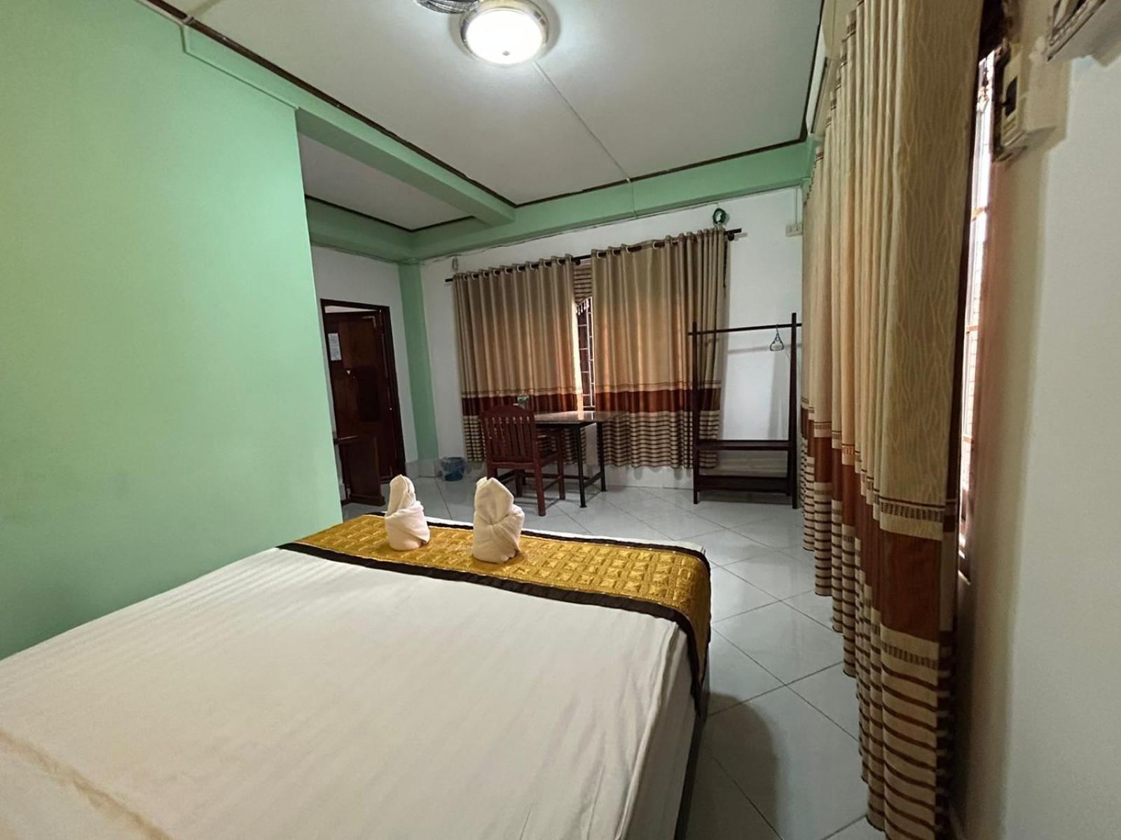 Budget Double Room photo 3