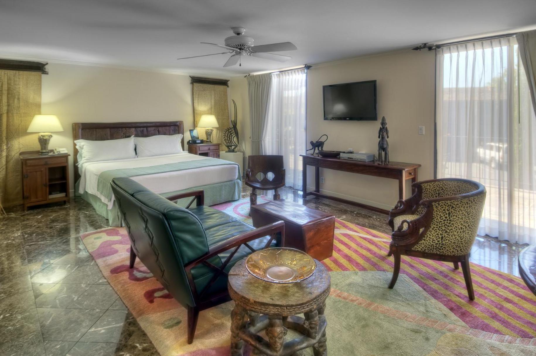 King Suite with Spa Bath - Photo 4