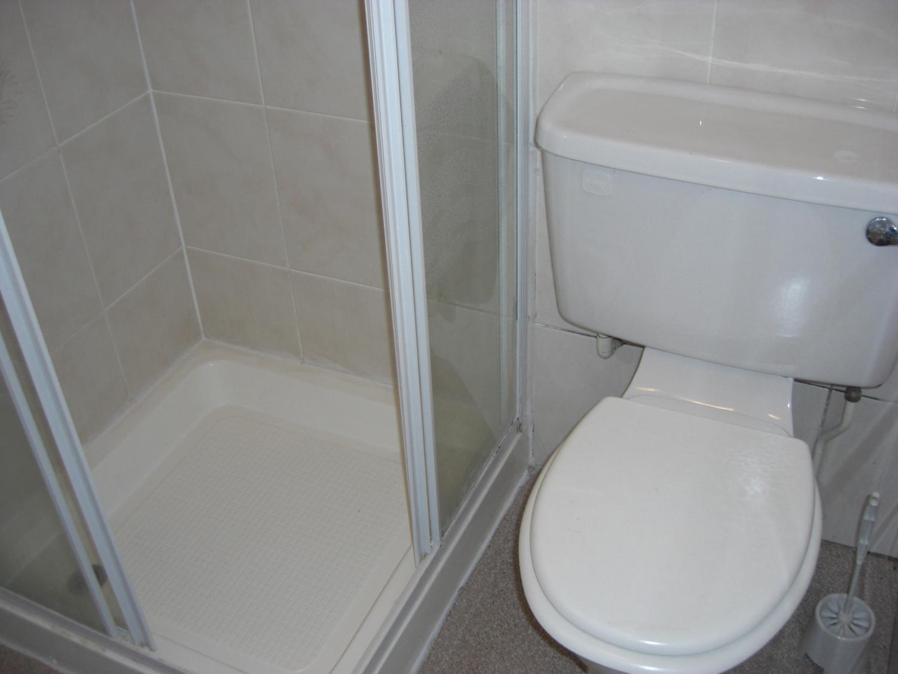 Small Twin Room - Photo 15