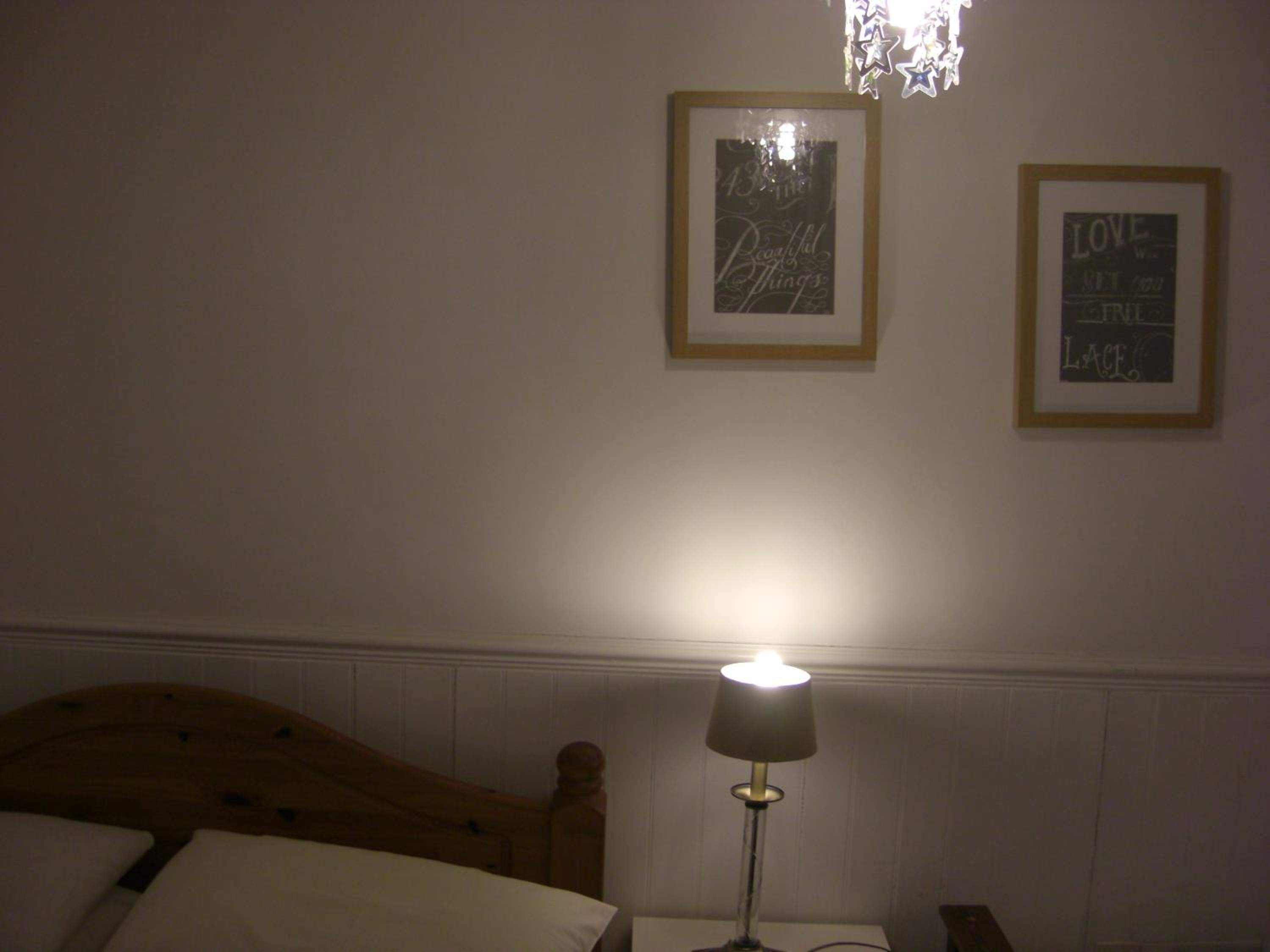 Small Twin Room - Photo 2