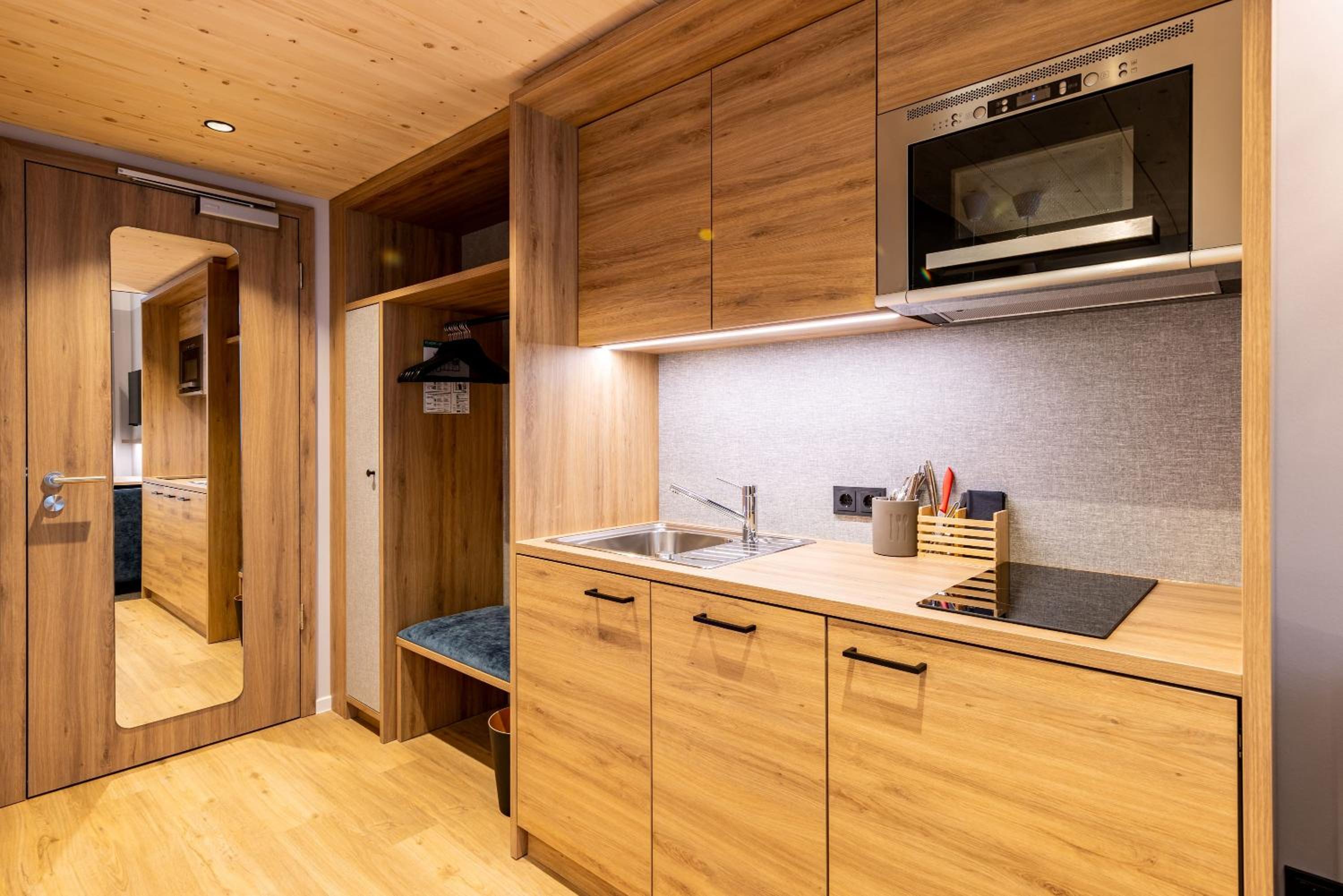 Superior Junior Suite with Kitchenette   photo 3